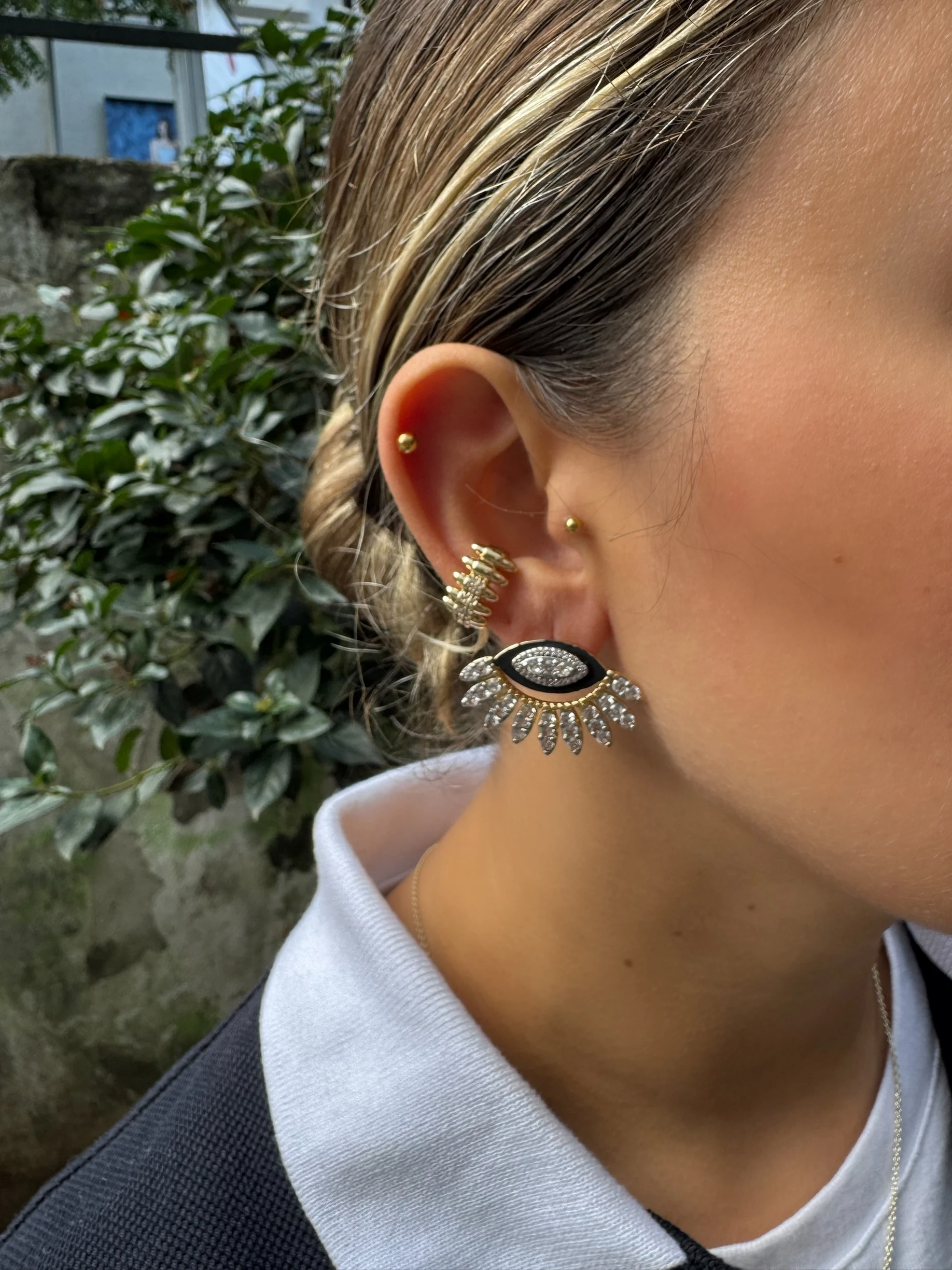 14K Altın Kaplama Siyah Mineli Kirpikli Göz Küpe