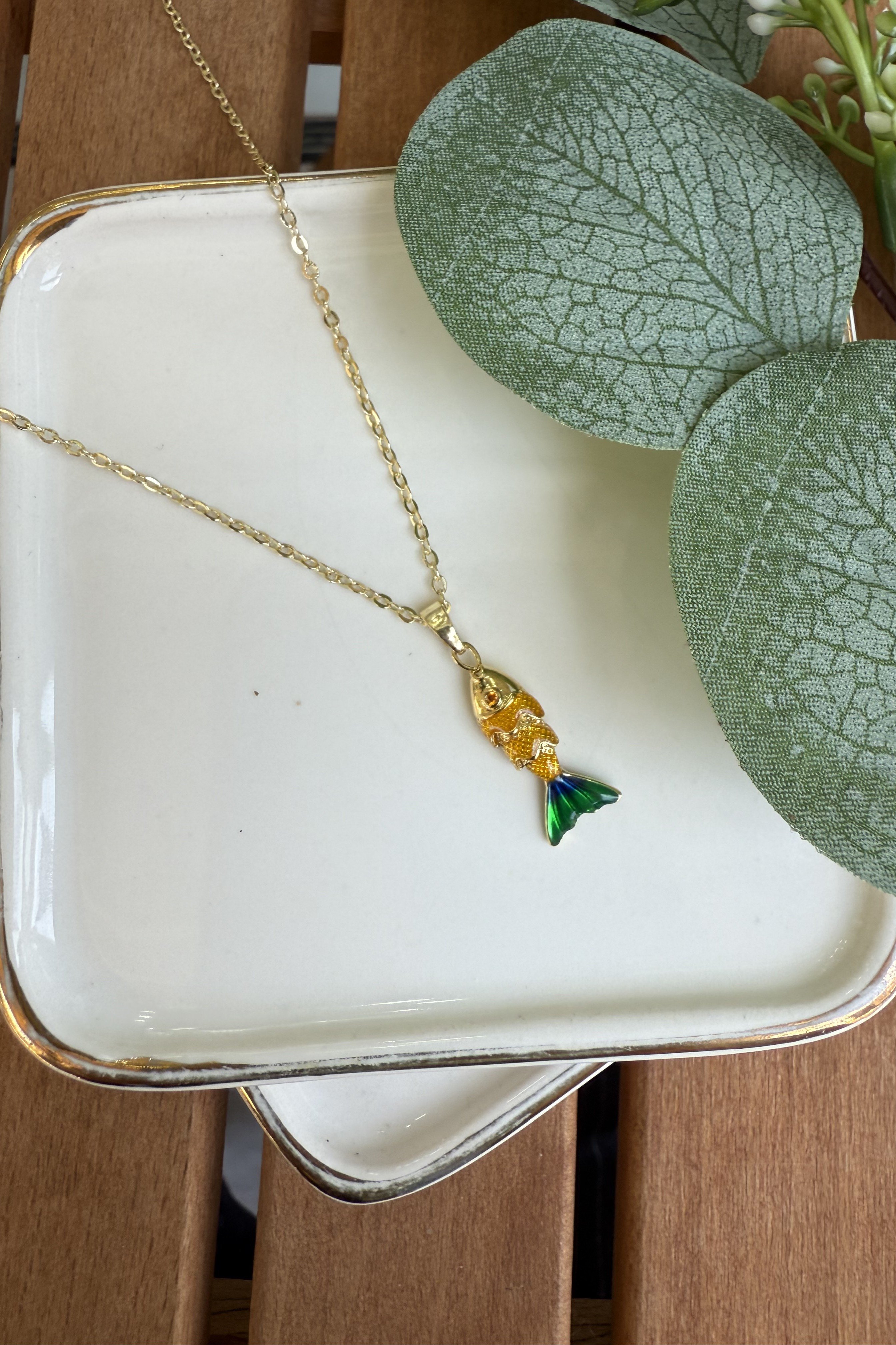 14K Altın Kaplama Sarı Mineli Minik Balık Kolye 56cm