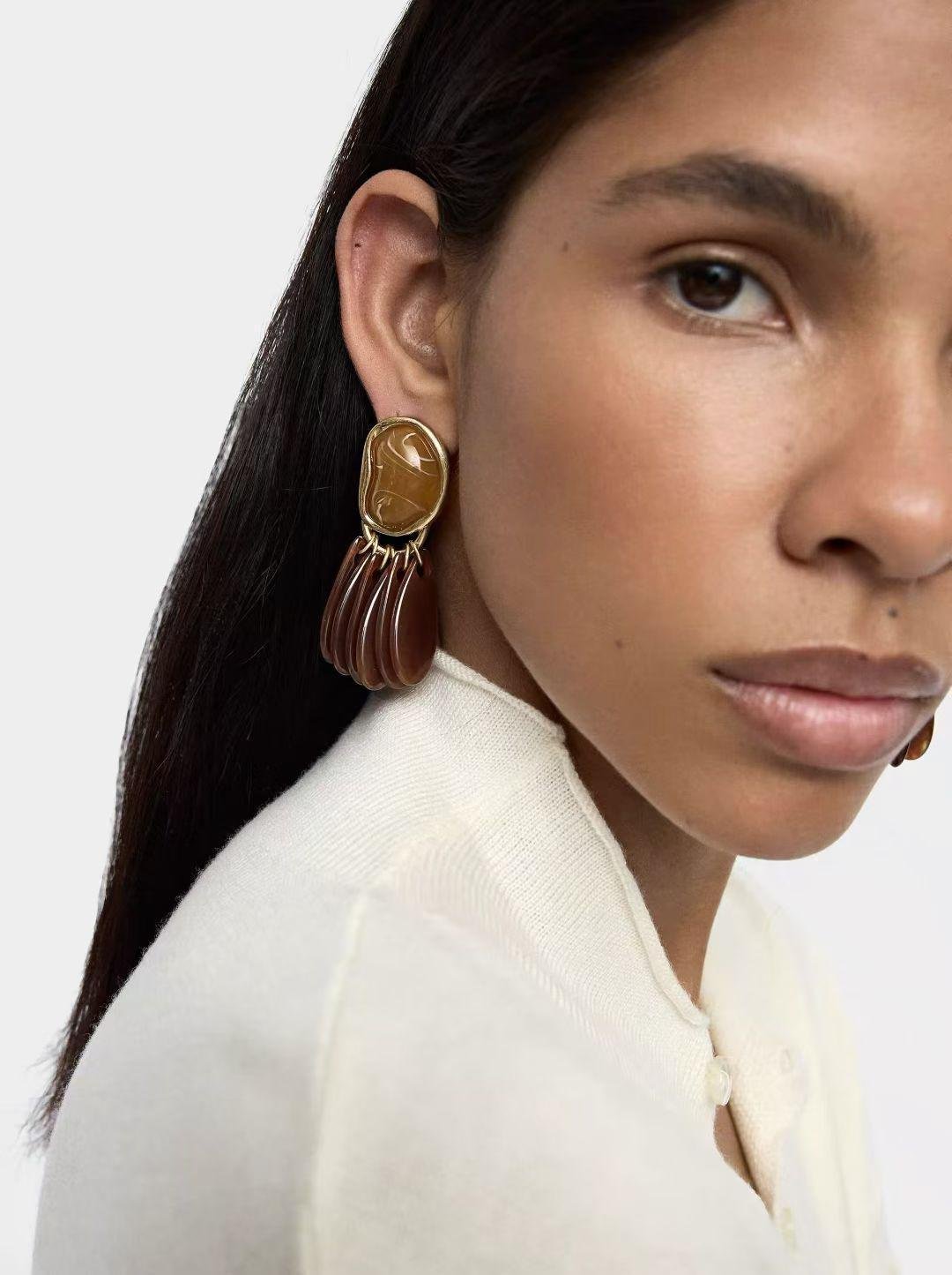 ZR Model Reçine Kehribar Taşlı Küpe