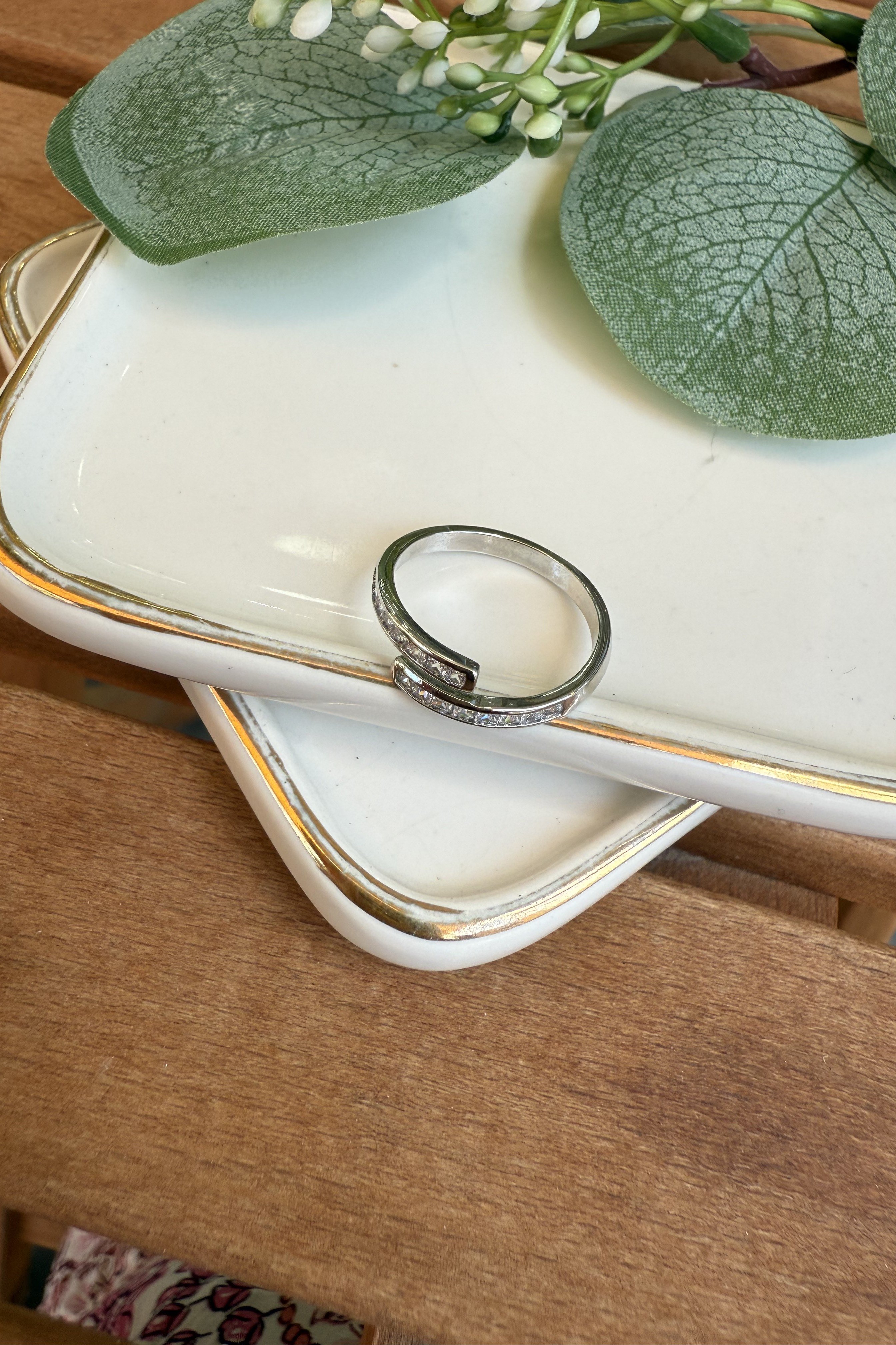 14K Altın Kaplama Taşlı Sarmal Yüzük Silver