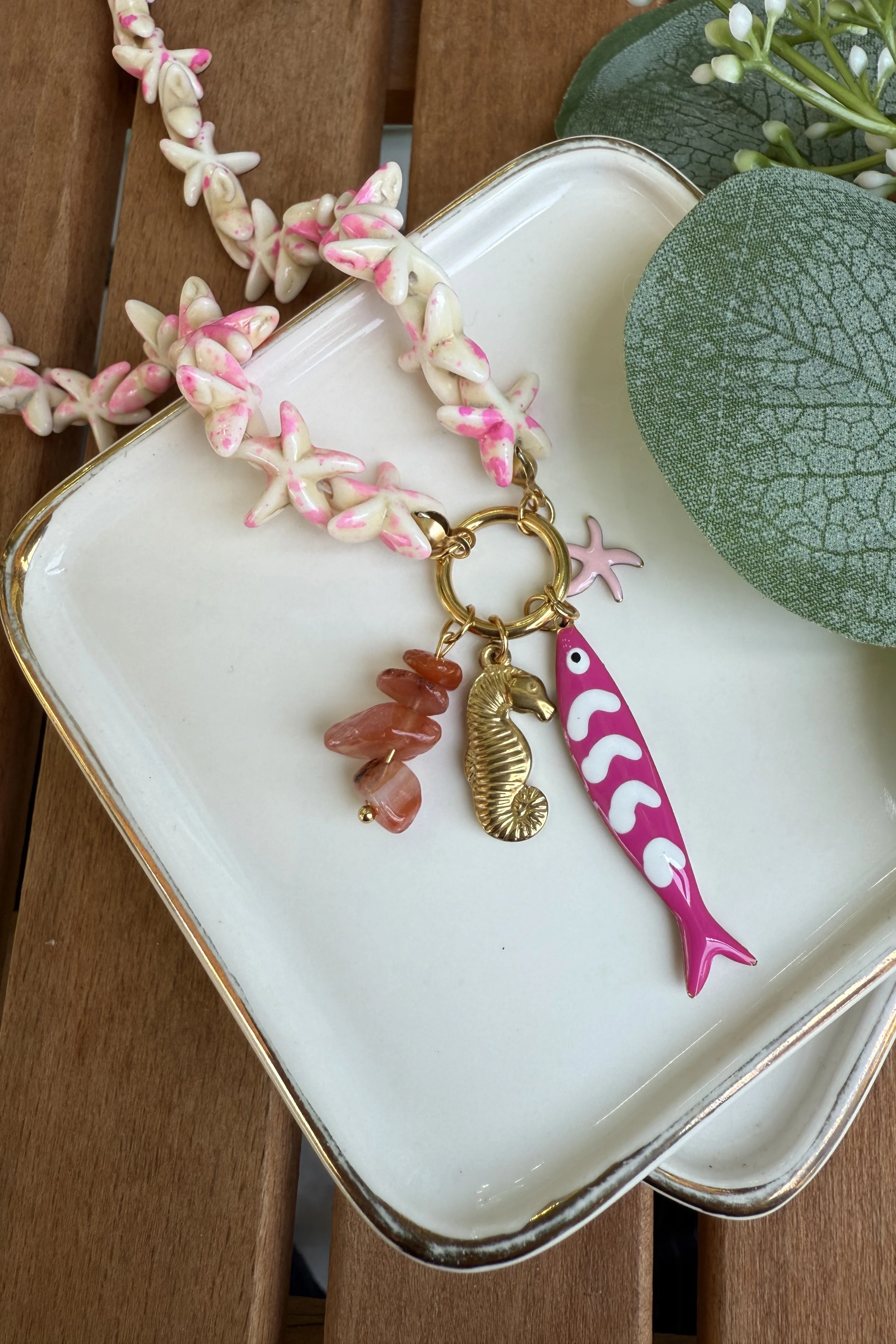 Çelik Pembe Deniz Yıldızı Boncuklu Balık Charmlı Kolye 61cm