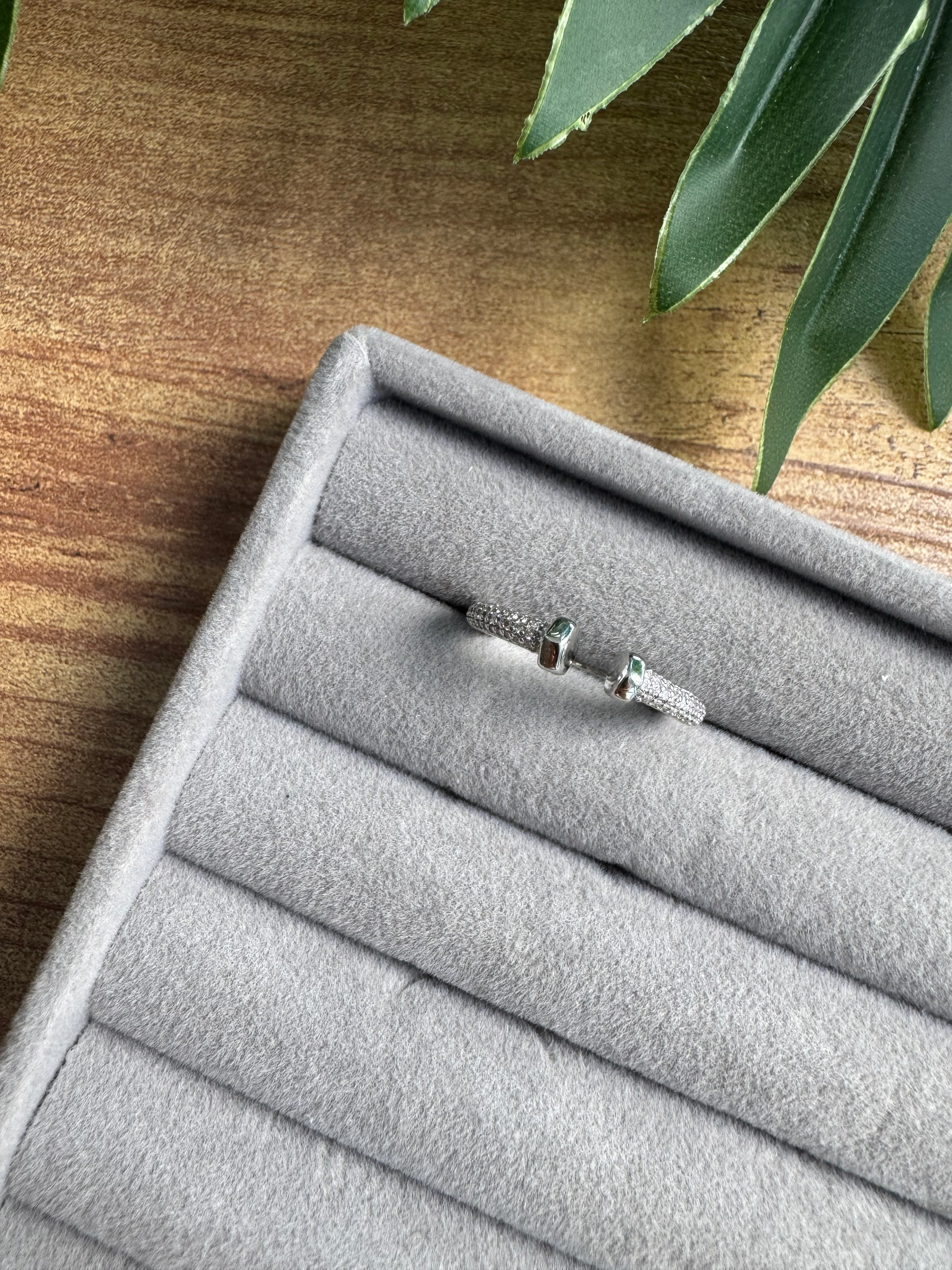 14K Altın Kaplama Önden Kapamalı Taşlı Yüzük Silver