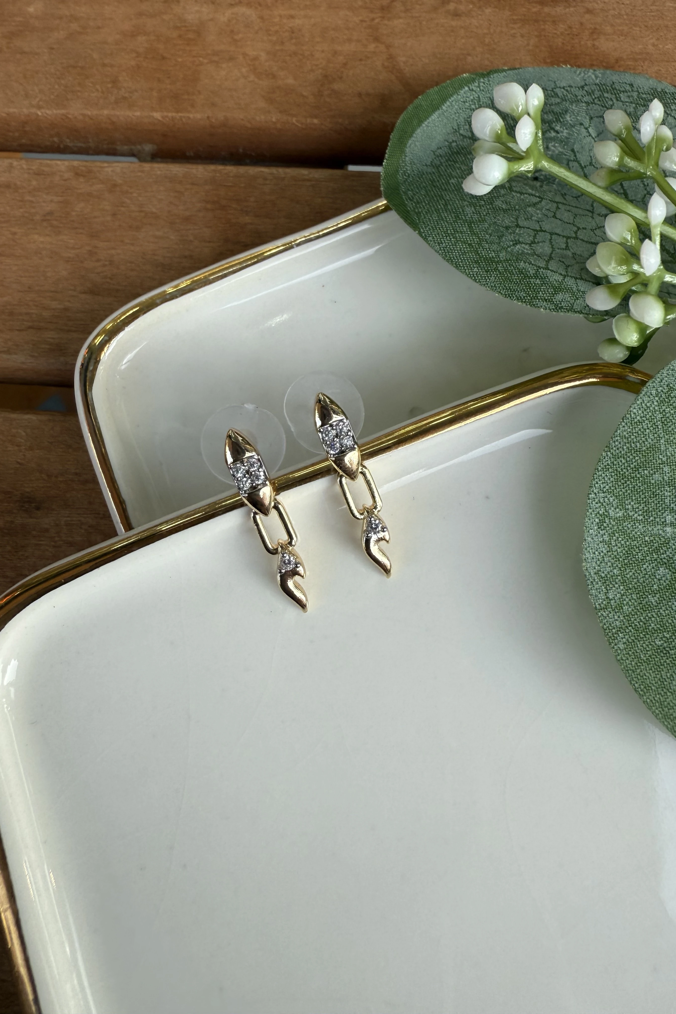 14K Altın Kaplama Minimal Ok Küpe