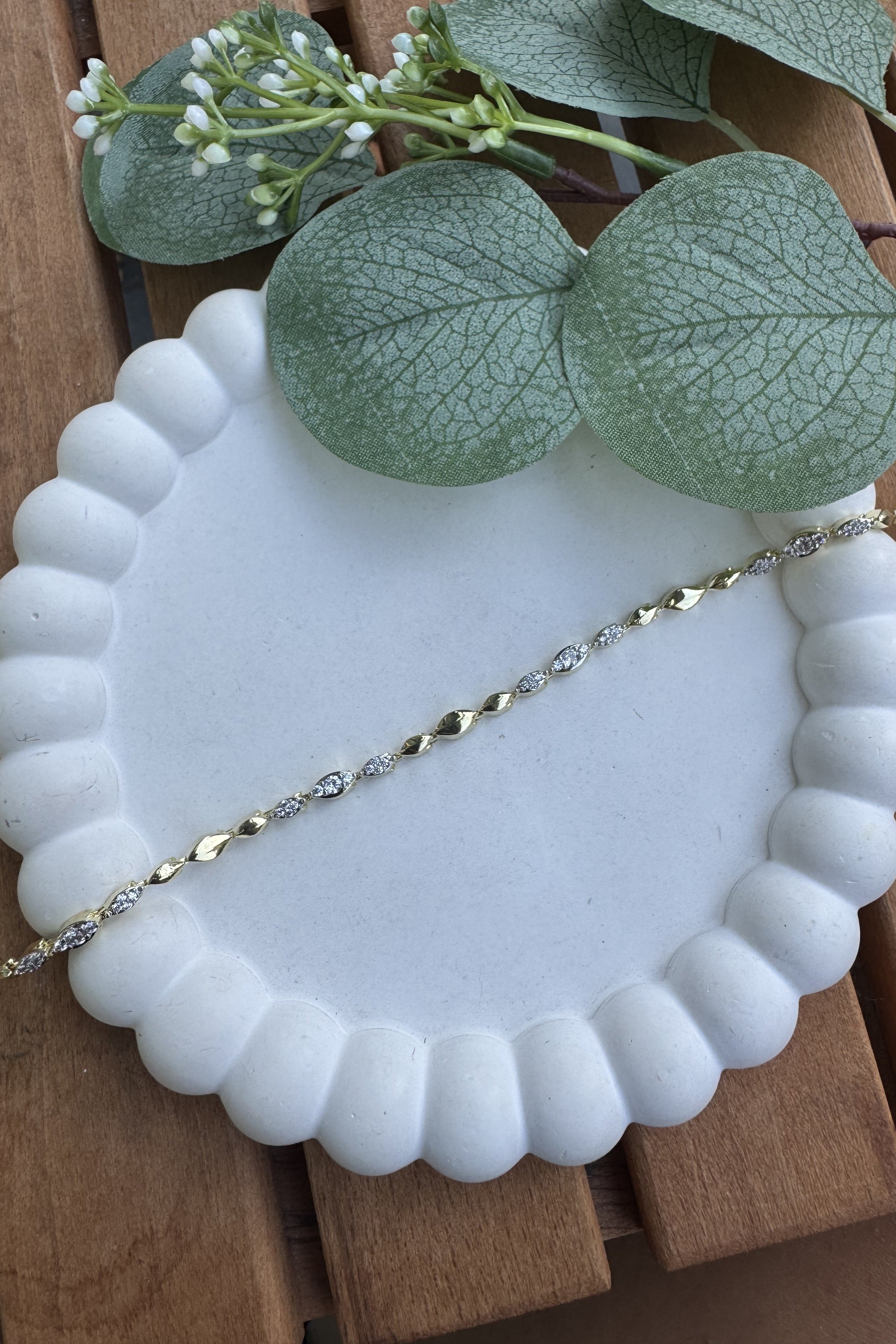 14K Altın Kaplama Minimal Taşlı Badem Bileklik 18cm