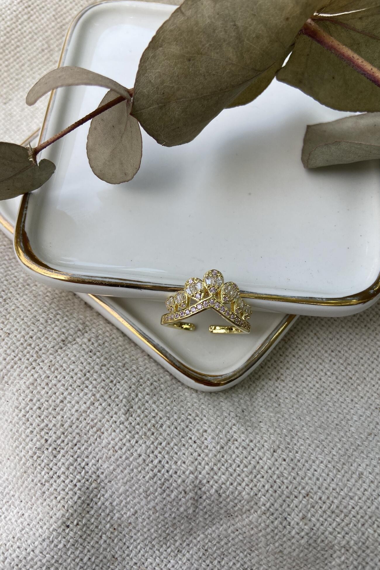 14K Altın Kaplama Pembe Taşlı Taç Yüzük Gold