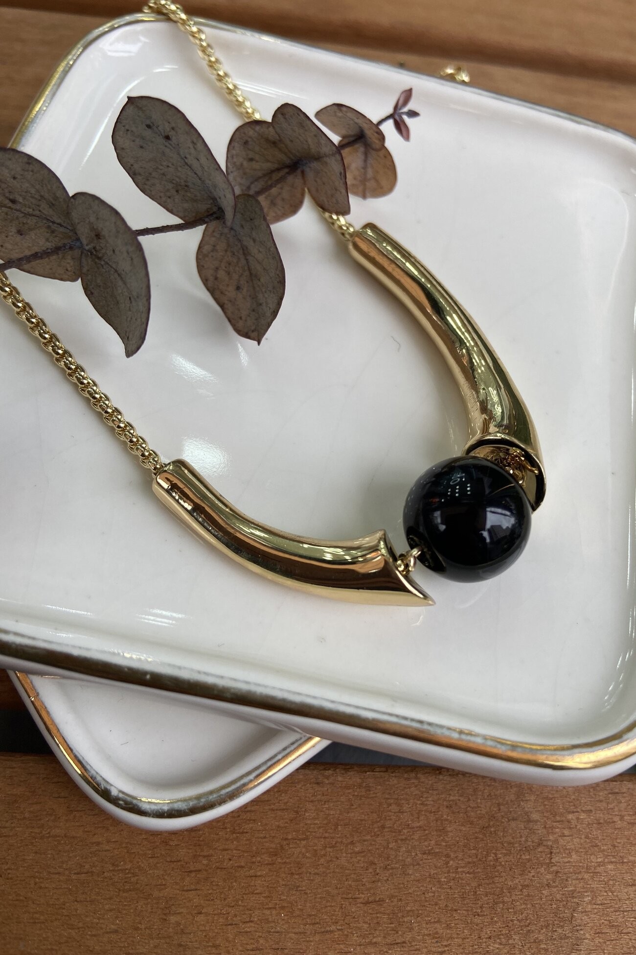 Siyah Top Kenarları Silindir Kolye 66 cm