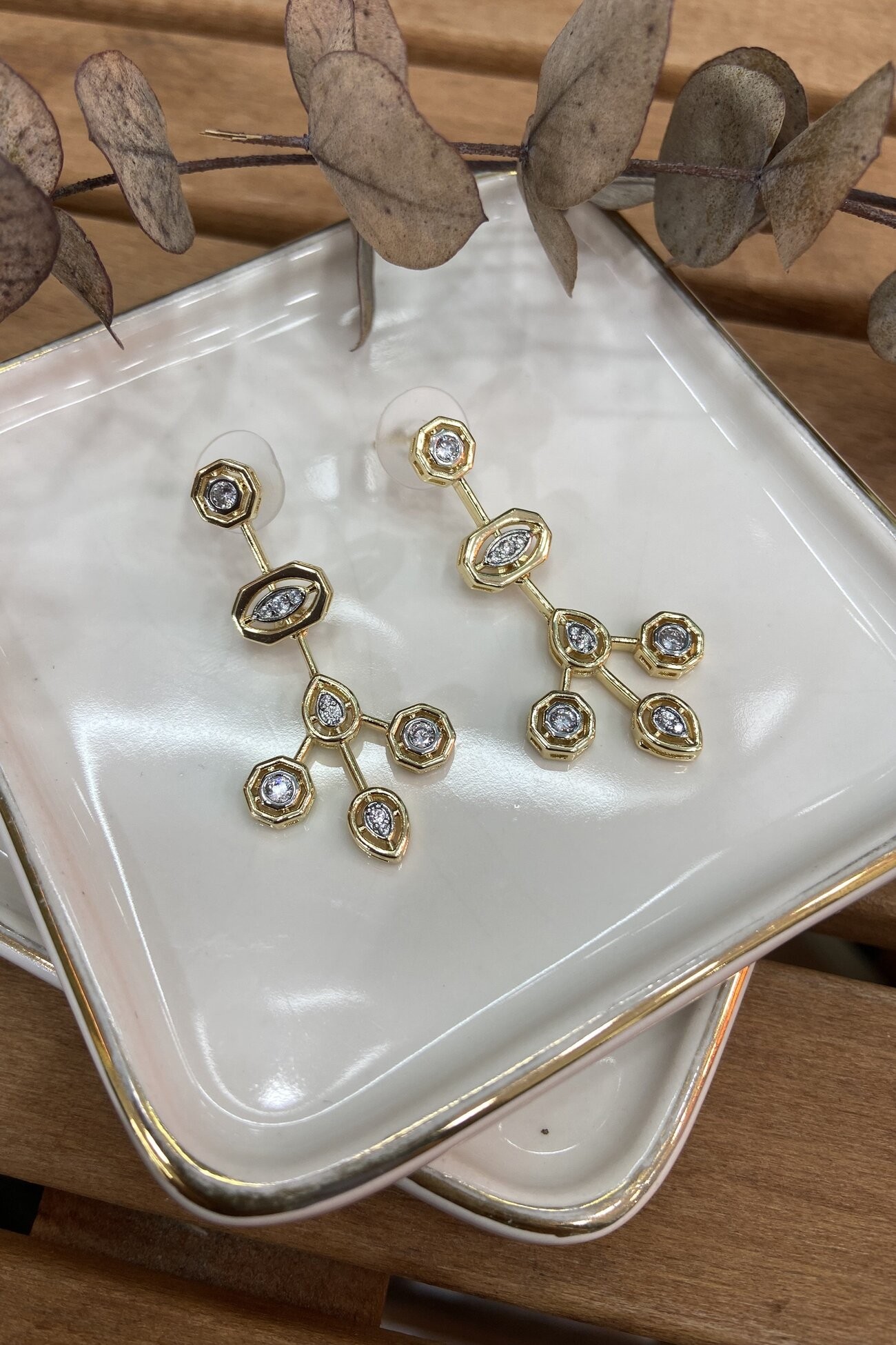 14K Altın Kaplama Üçlü Sallantılı Göz Küpe