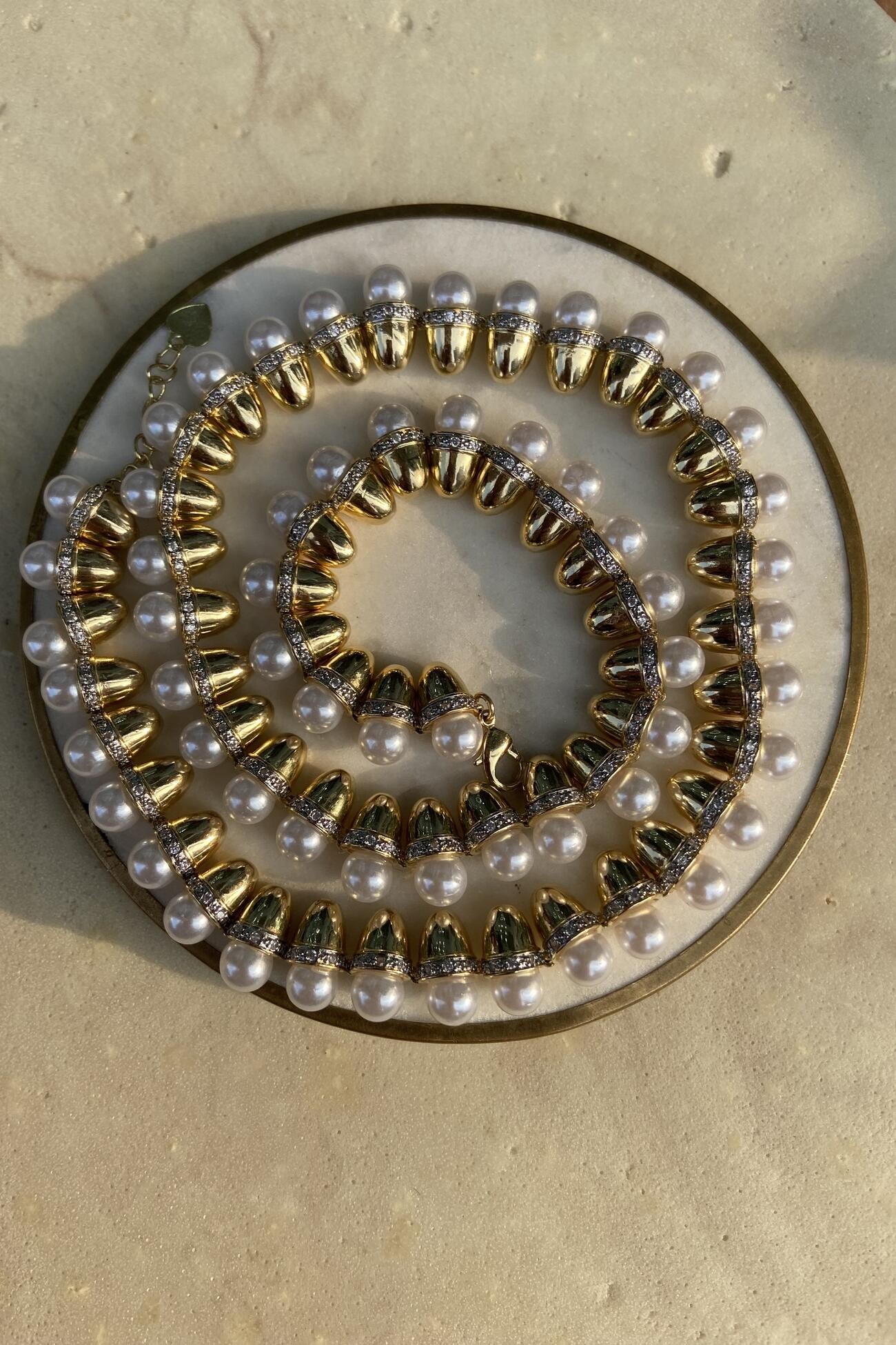 14K Altın Kaplama İnci Detaylı Marka Kolye 49cm