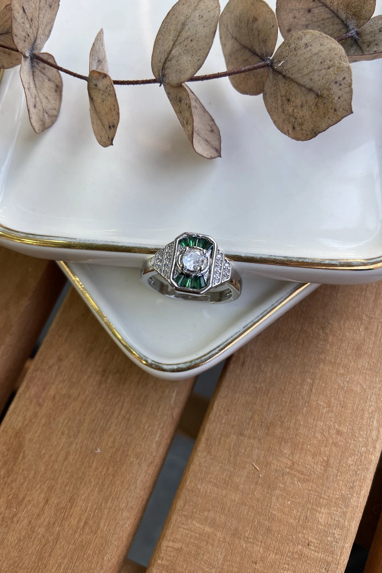 14K Altın Kaplama Yeşil Taşlı Ortası Yuvarlak Taş Yüzük Silver