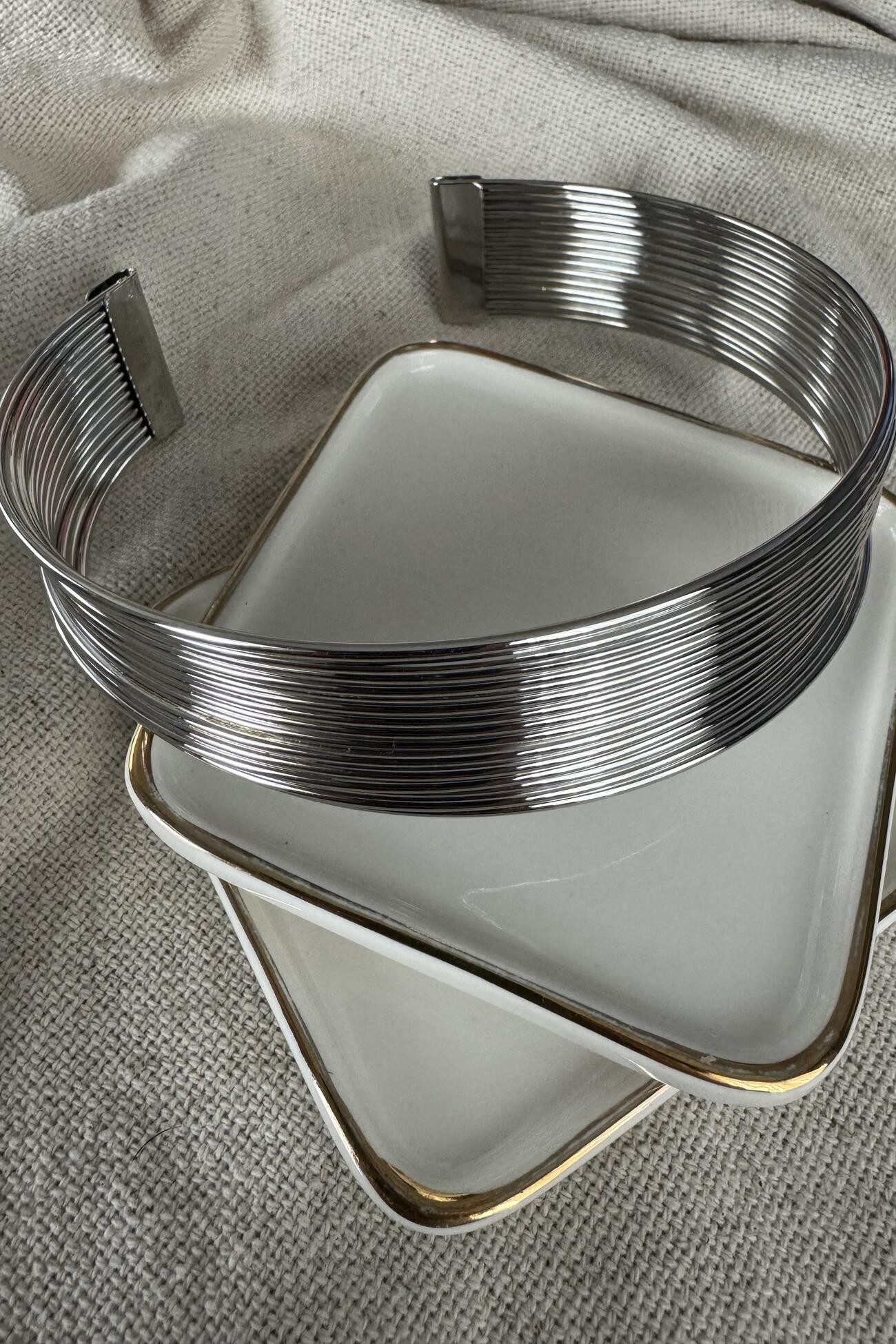 14K Altın Kaplama Tel Sıralı Choker Kolye