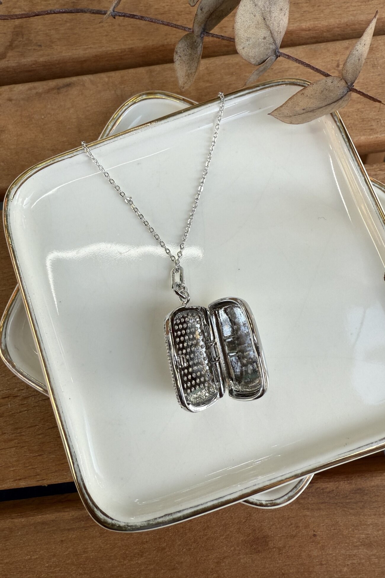 14K Altın Kaplama Zirkon Taşlı Dikdörtgen Plaka Üzeri Madalyon Kolye Silver 58cm