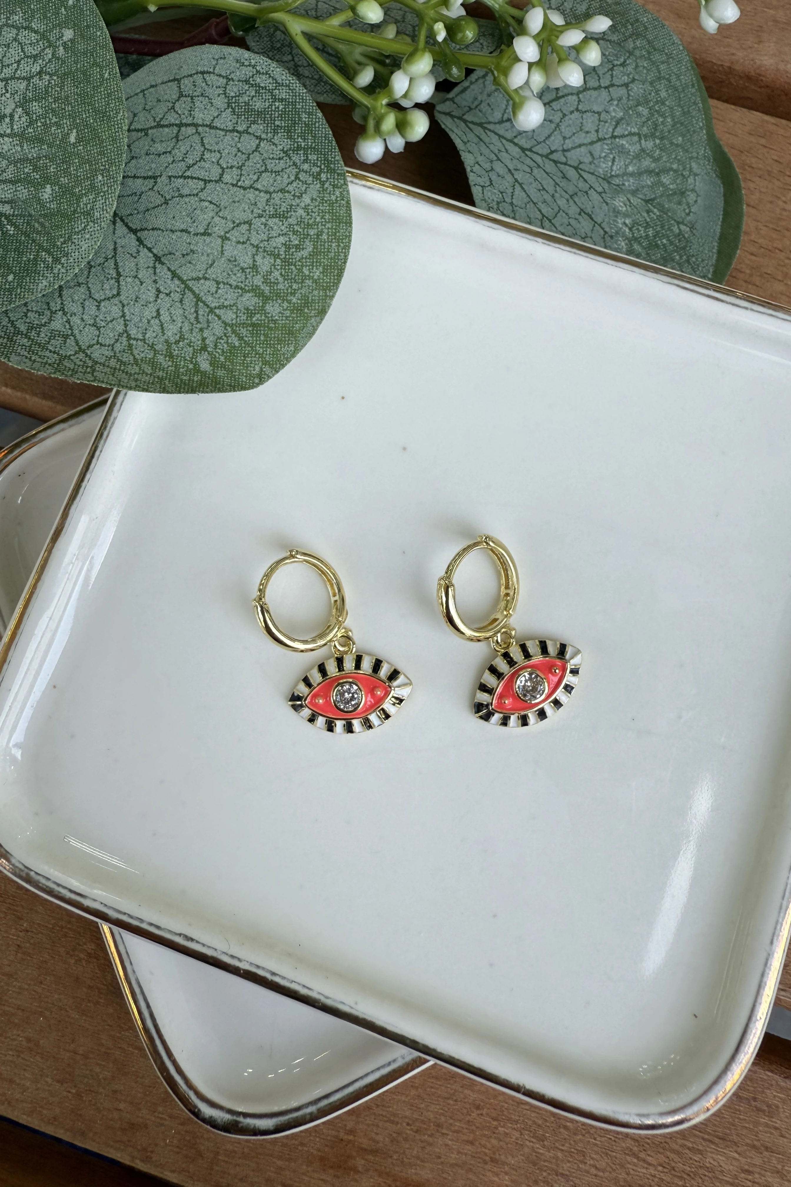 14K Altın Kaplama Siyah & Beyaz Mineli Göz Küpe