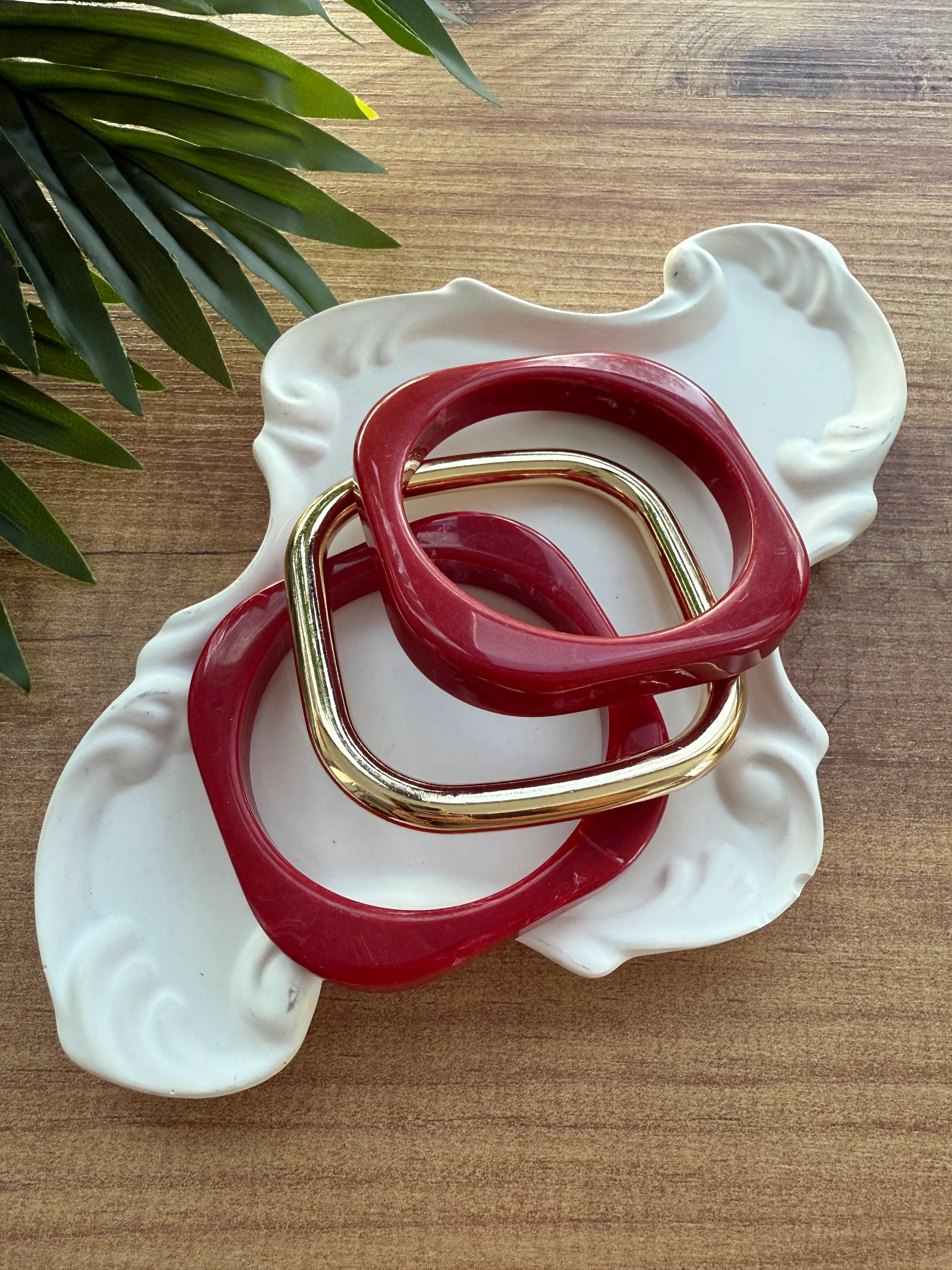 Kırmızı Akrilik Kare Form 3'lü Bilezik Seti 6.5cm