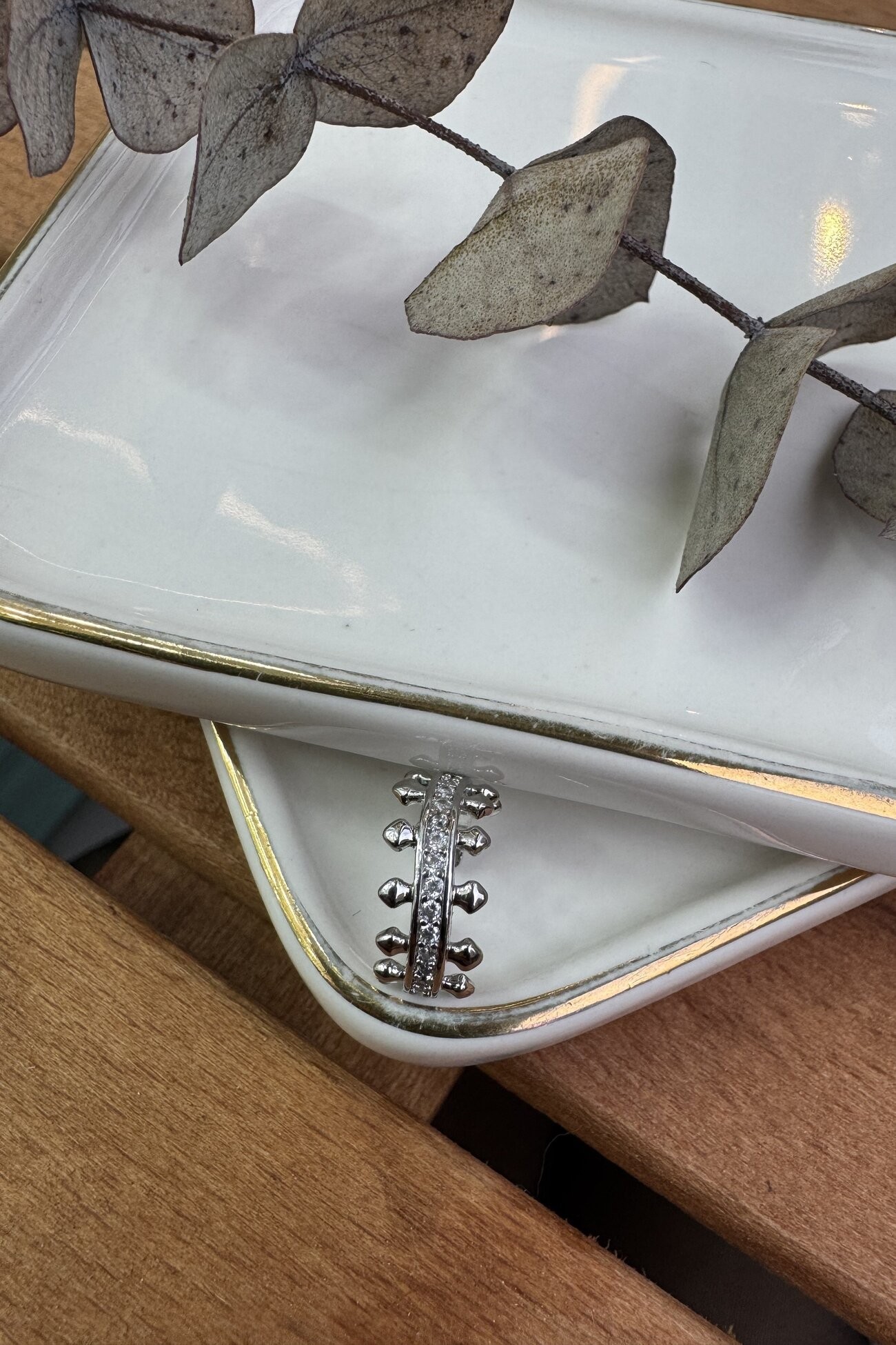 Minimal Çivi Model Kıkırdak Küpe Silver