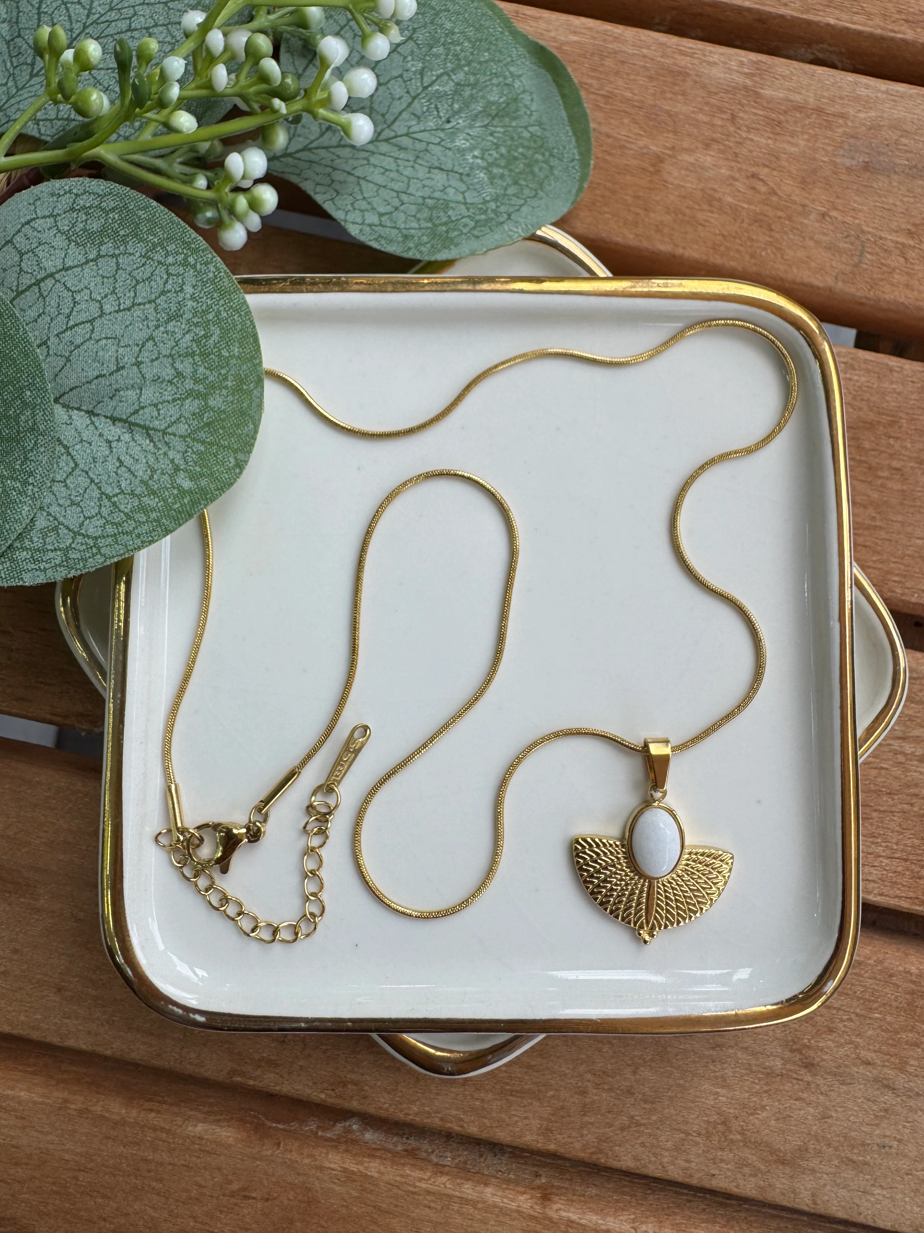 Çelik Beyaz Taşlı Yelpaze Kolye 39+5cm