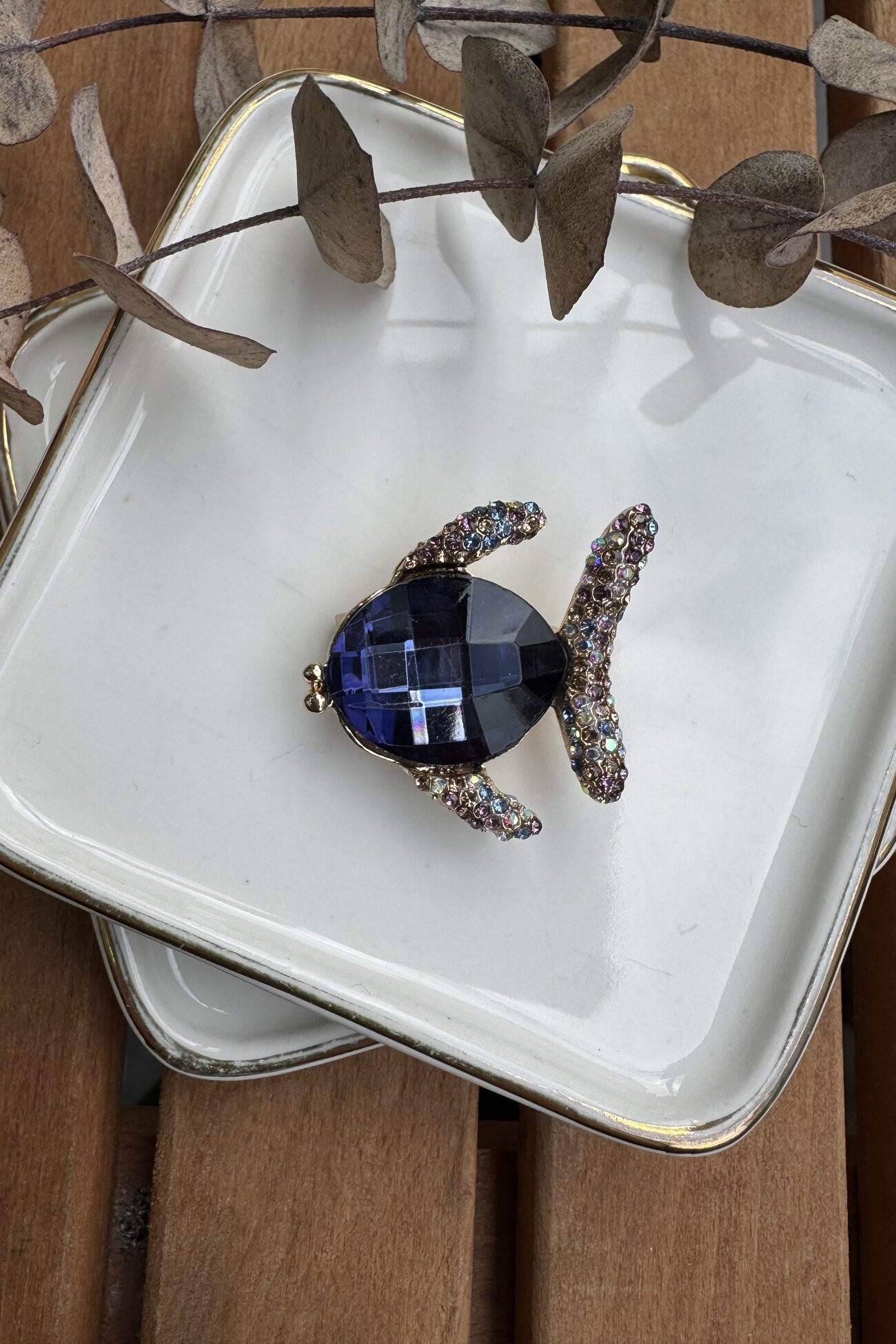 Lacivert Swarovski Taşlı Balık Broş