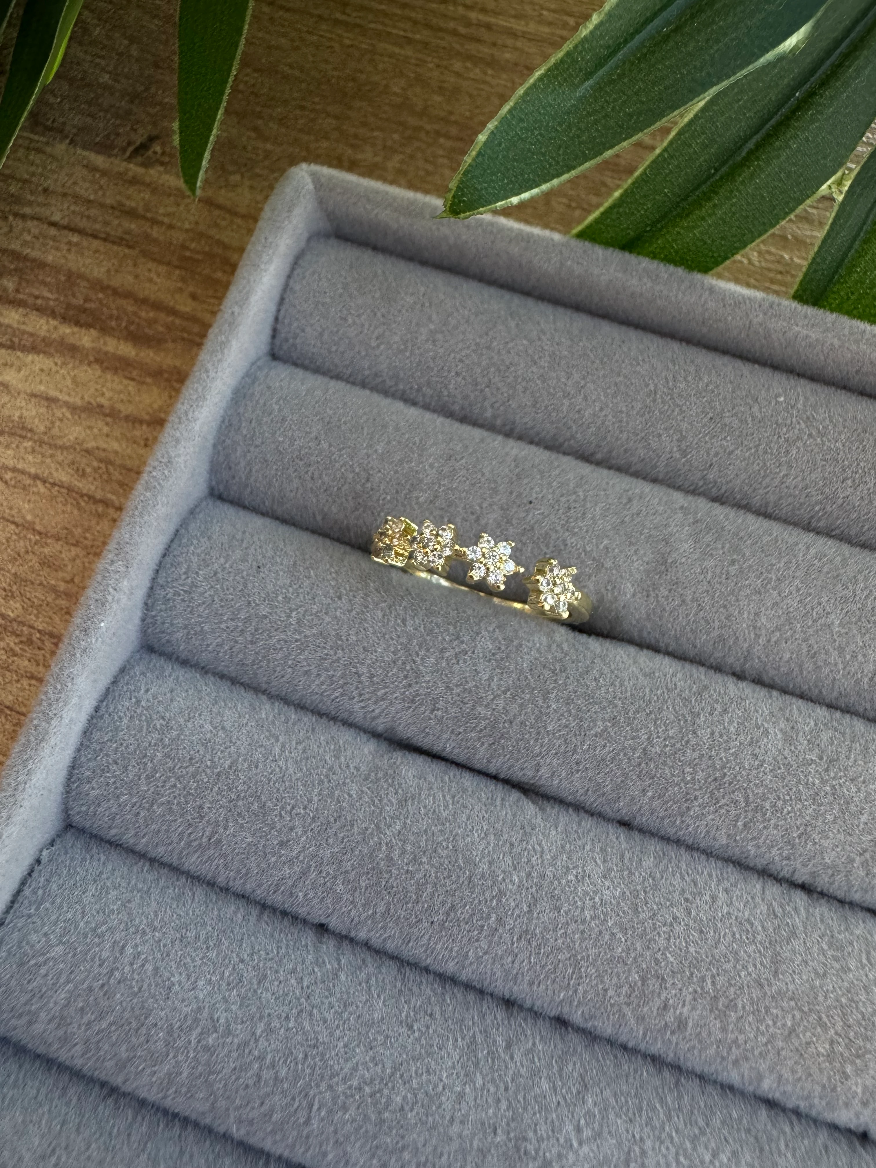 14K Altın Kaplama Taşlı Sır Dört Çiçek Yüzük Gold