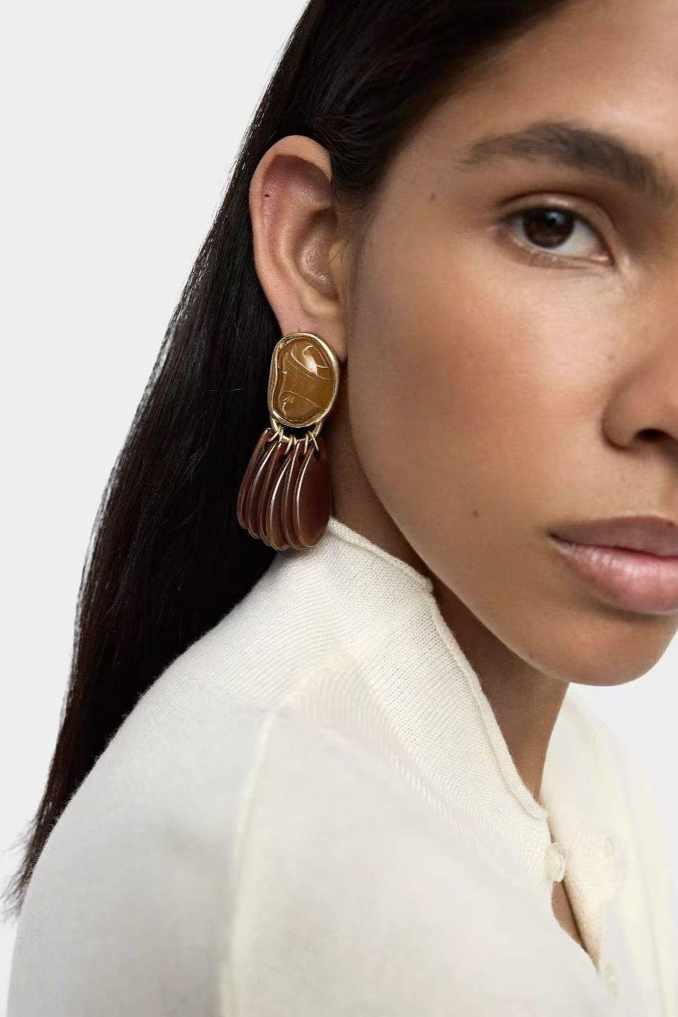 Kahve Reçine Plakalar Mng Küpe