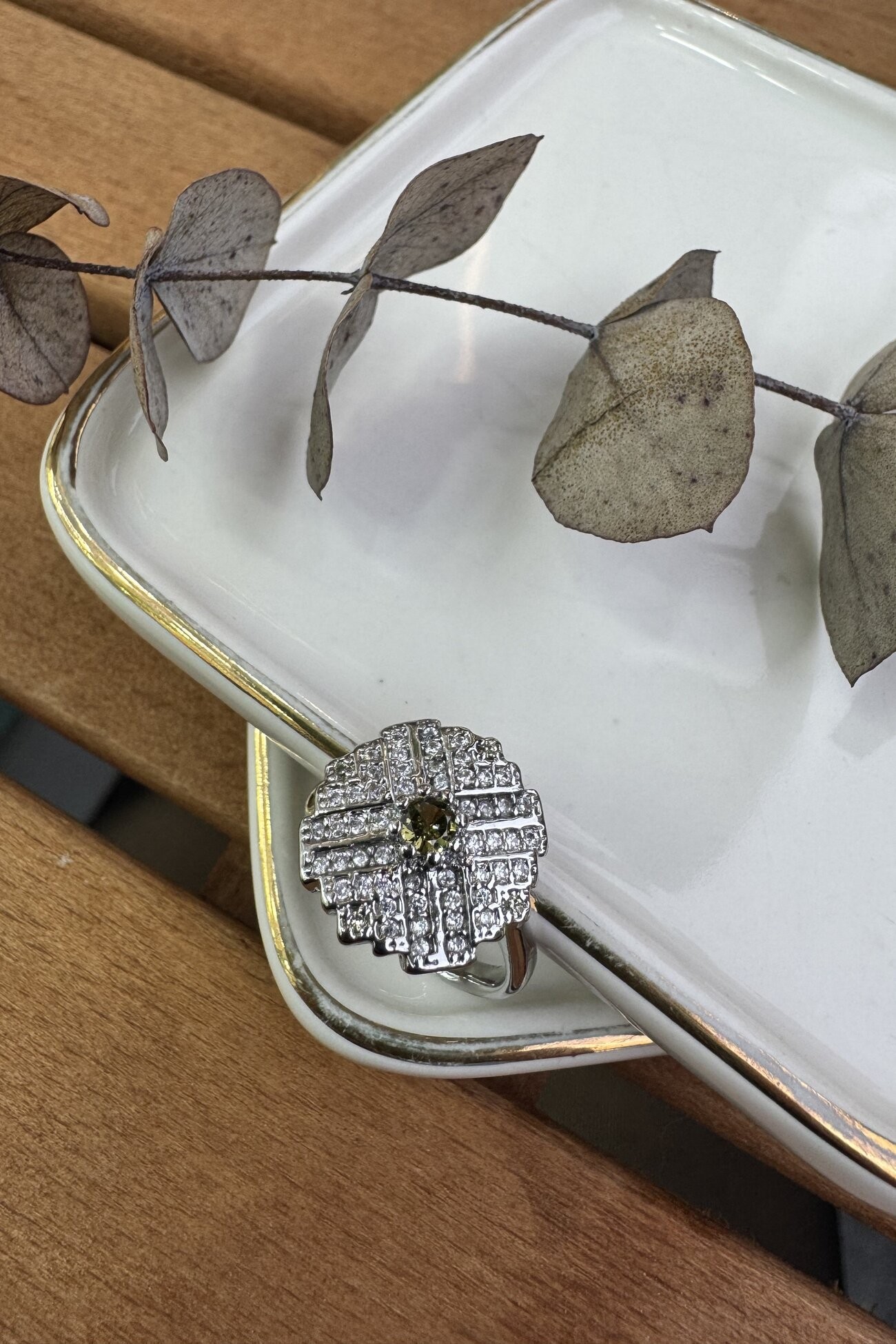14K Altın Kaplama Ortası Yeşil Taşlı Yüzük Silver
