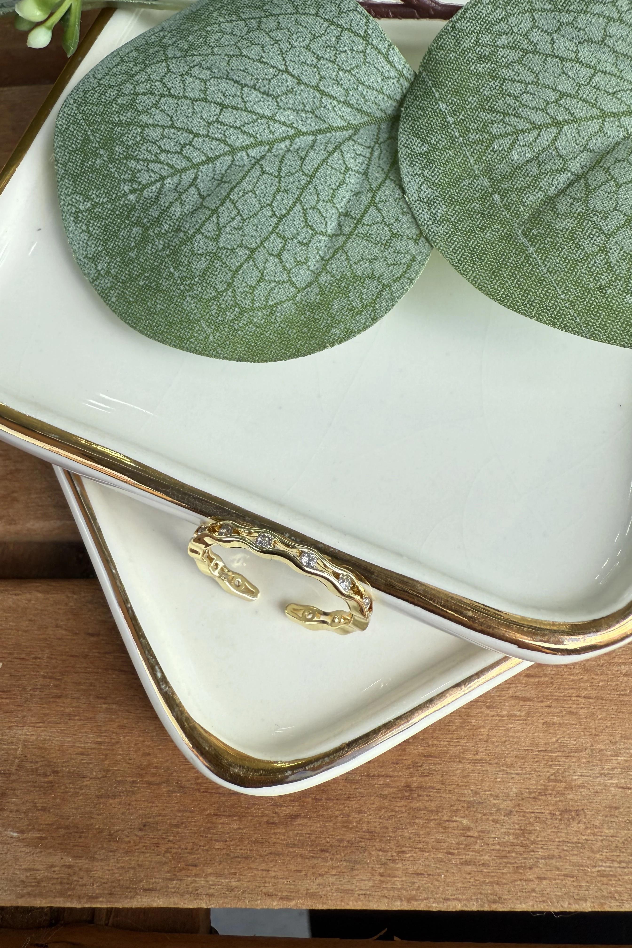 14K Altın Kaplama Ortası Minik Taşlı Minimal Yüzük