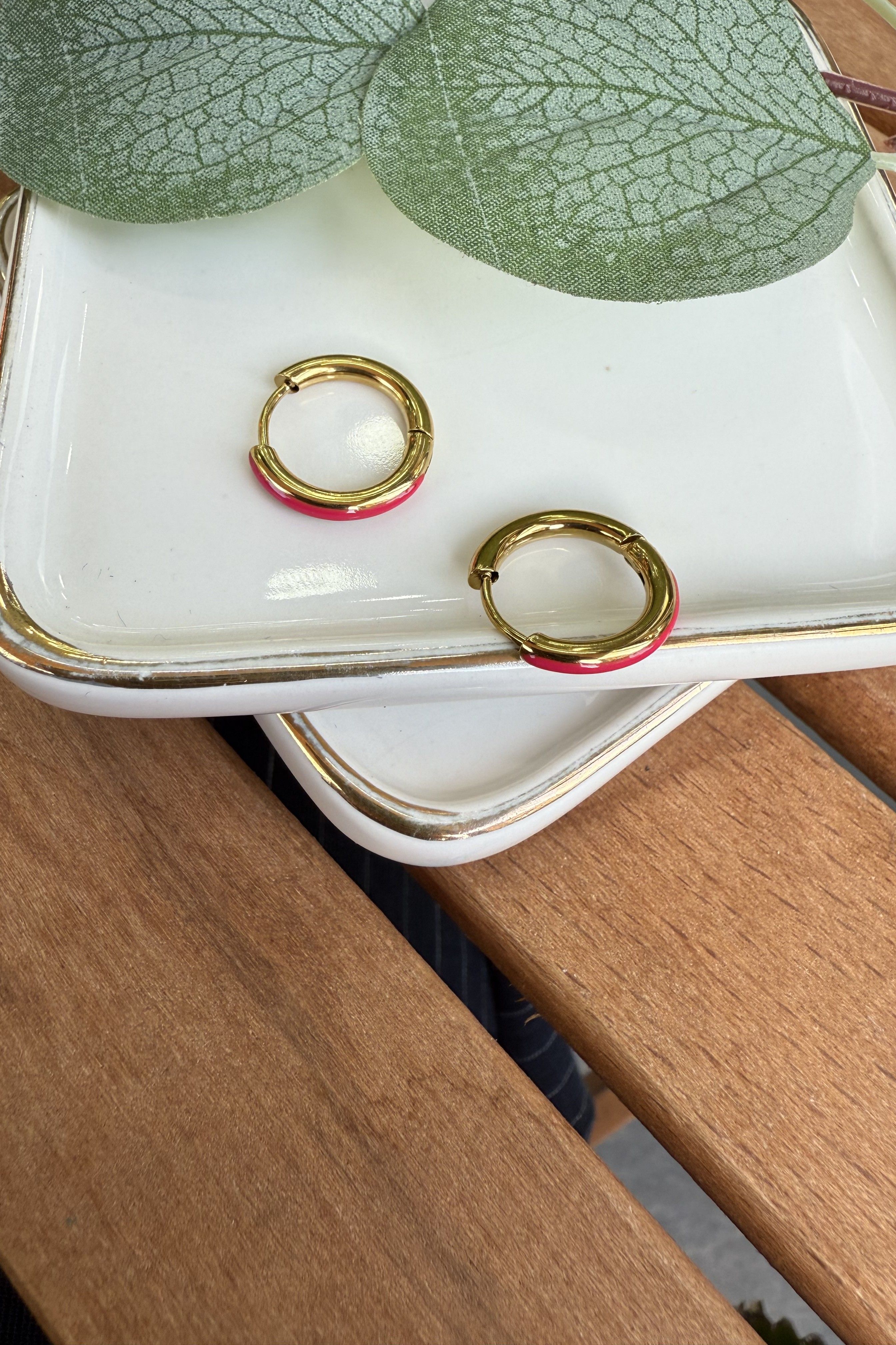 Çelik Pembe Şeritli Halka Küpe (Çap:1.5cm)