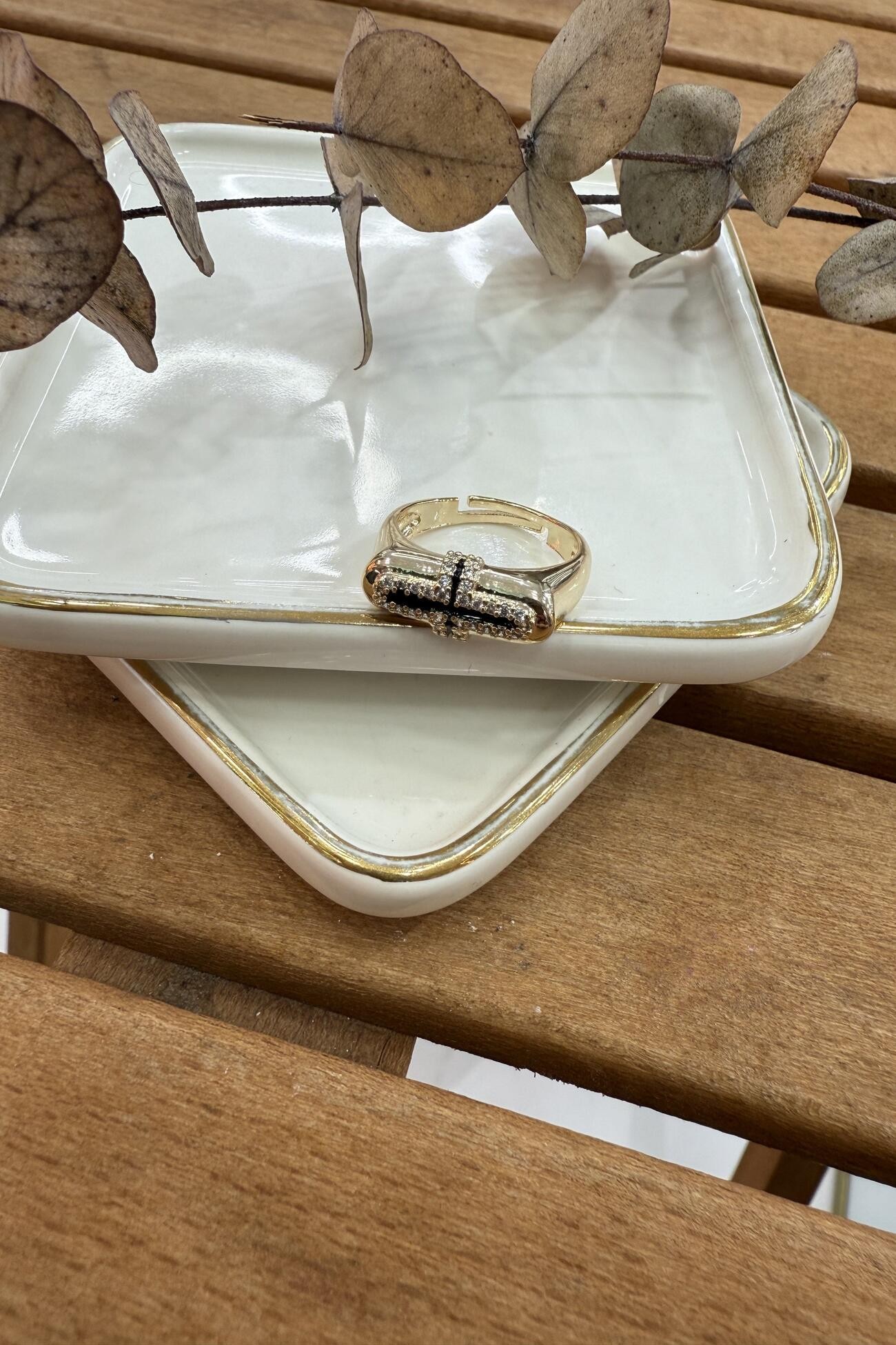 14K Altın Kaplama Siyah Mineli Artı Yüzük Gold