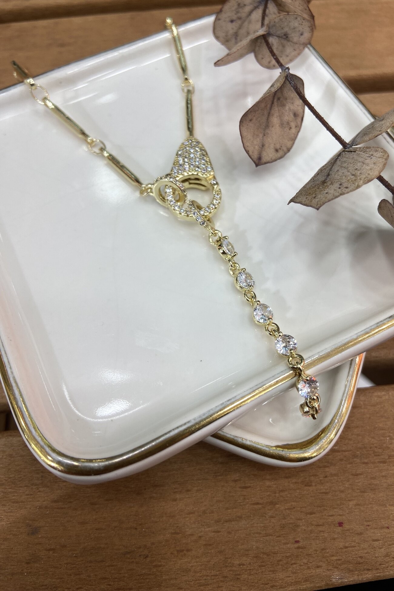 14K Altın Kaplama Taşlı Kilitli Dekolte Kolyesi 53cm