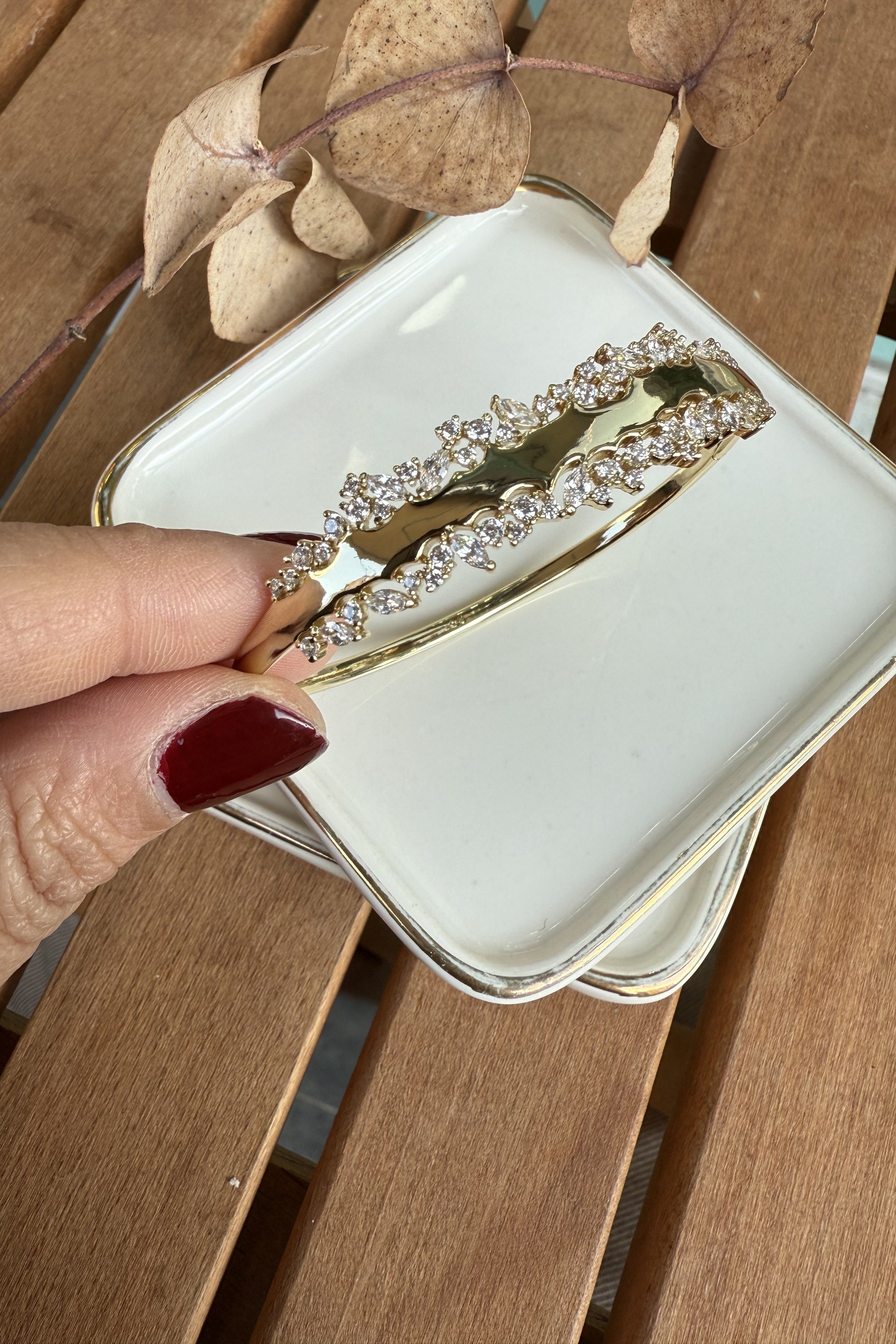 Özel Seri Ortası Plaka Kenarları Tasarım Taşlı Bilezik