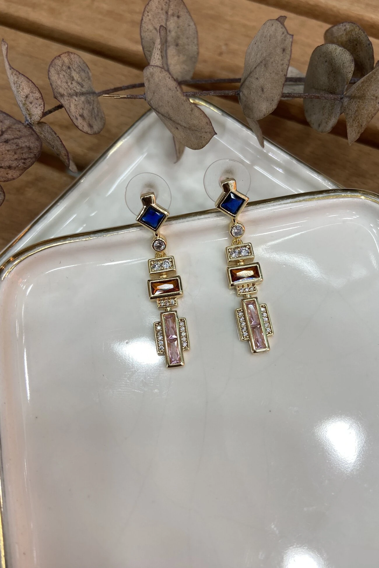 14K Altın Kaplama Renkli Taşlı Sallantılı Küpe