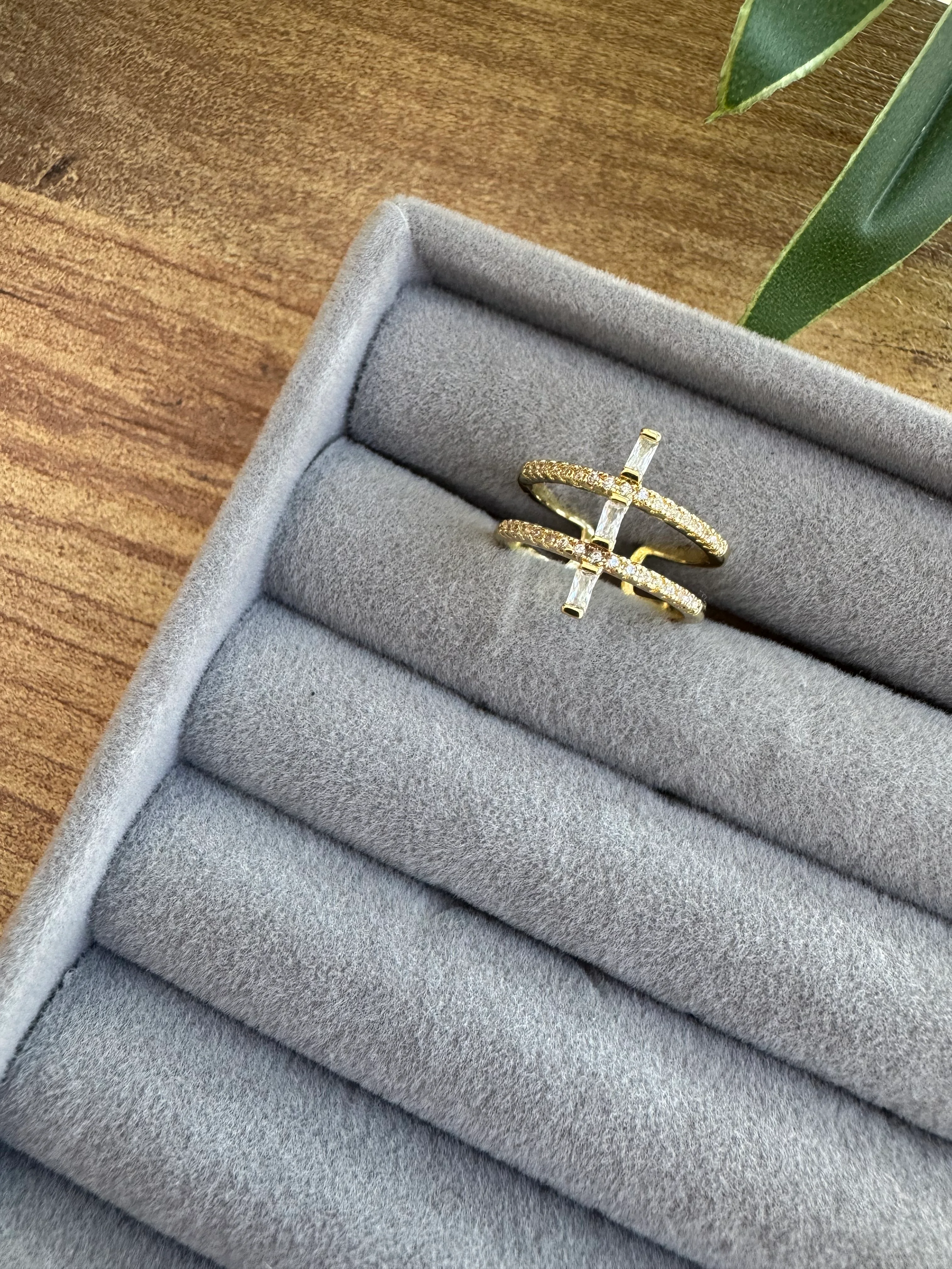 14K Altın Kaplama Ortası Çizgili Serçe Parmak Yüzüğü Gold