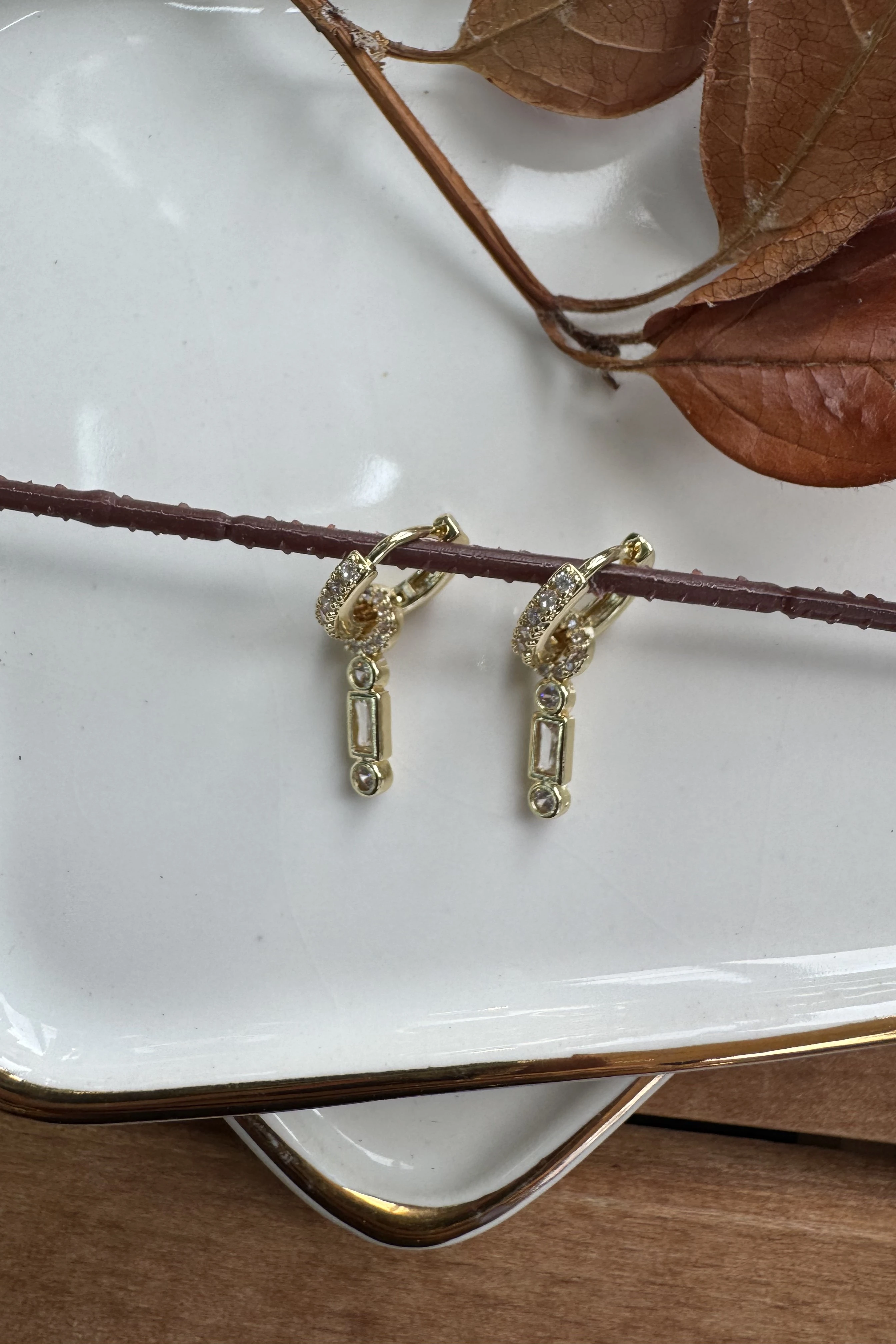 14K Altın Kaplama Minimal Yuvarlak&Dikdörtgen Sallantılı Küpe Gold