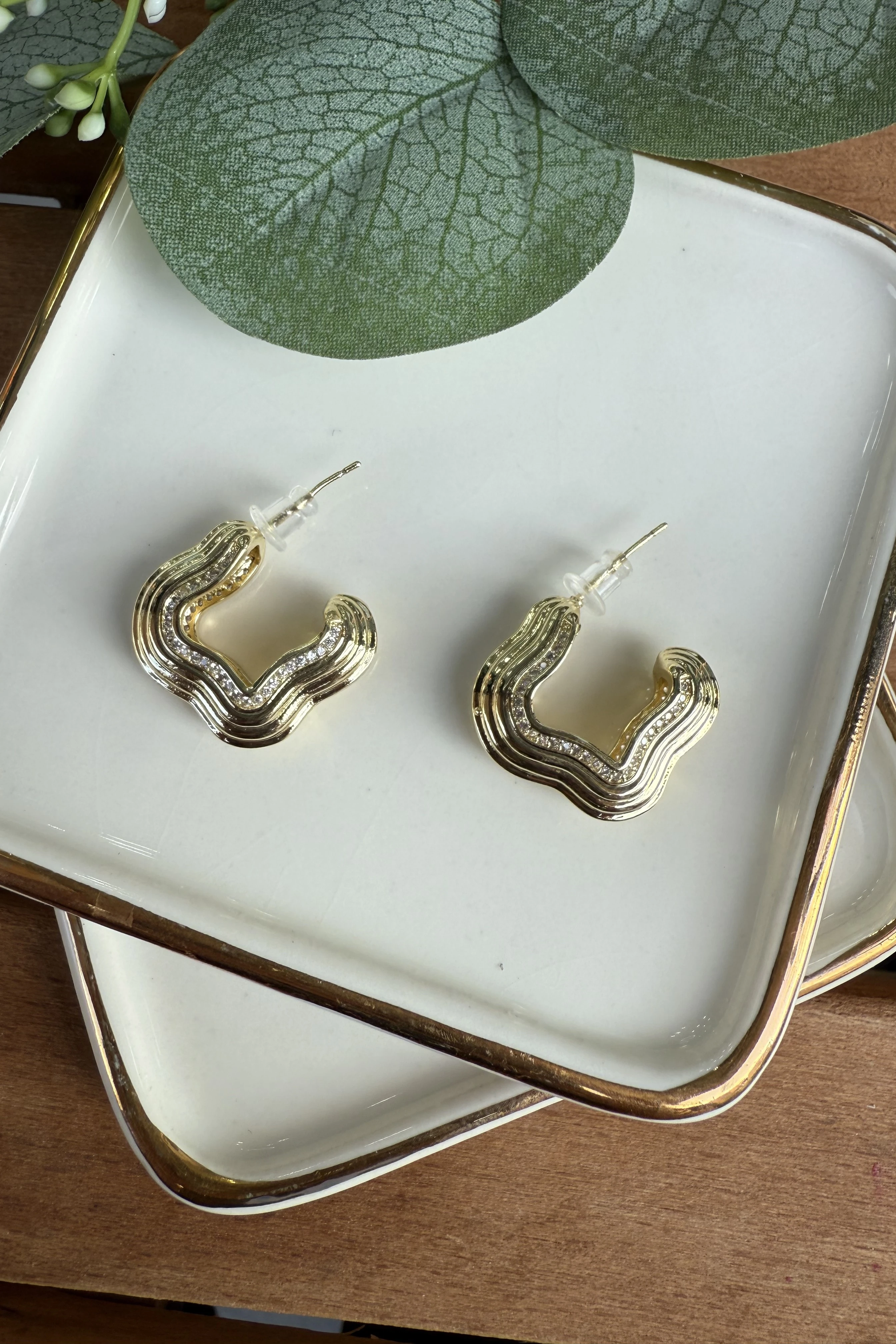 14K Altın Kaplama Minik Taşlı Dalga Küpe