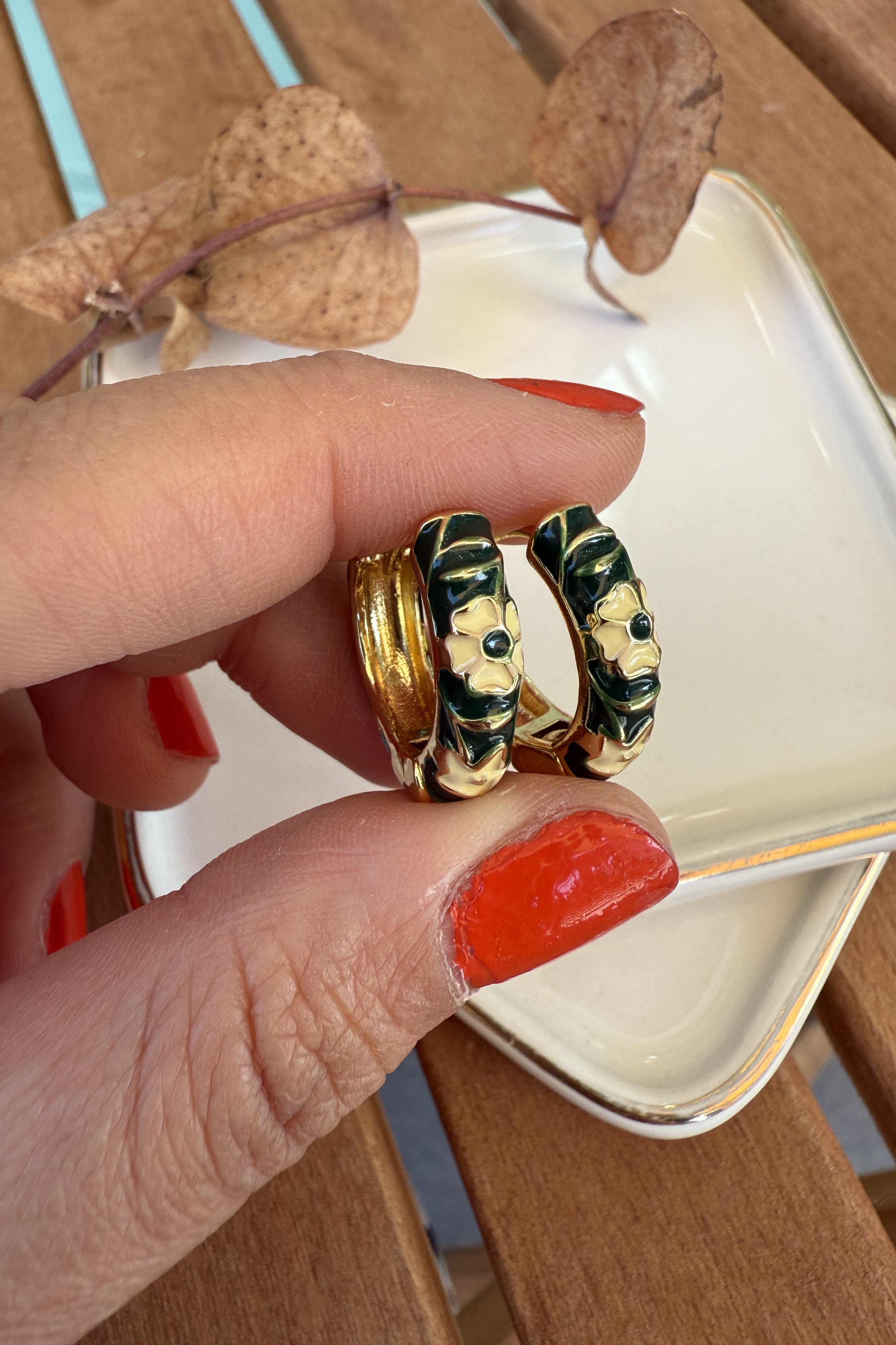 14K Altın Kaplama Koyu Yeşil Mineli Freya Küpe 2cm