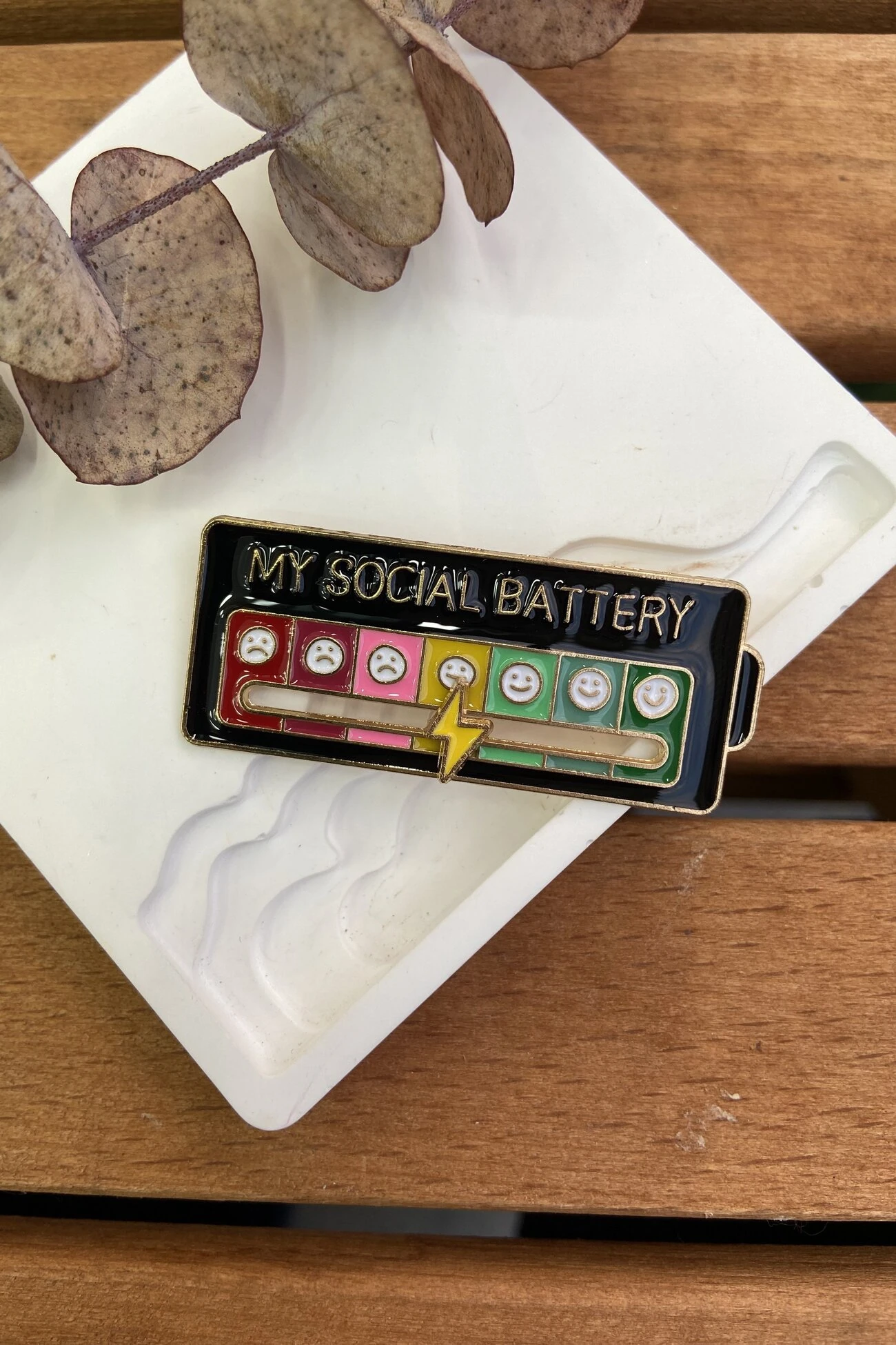 My Social Battery Siyah Broş