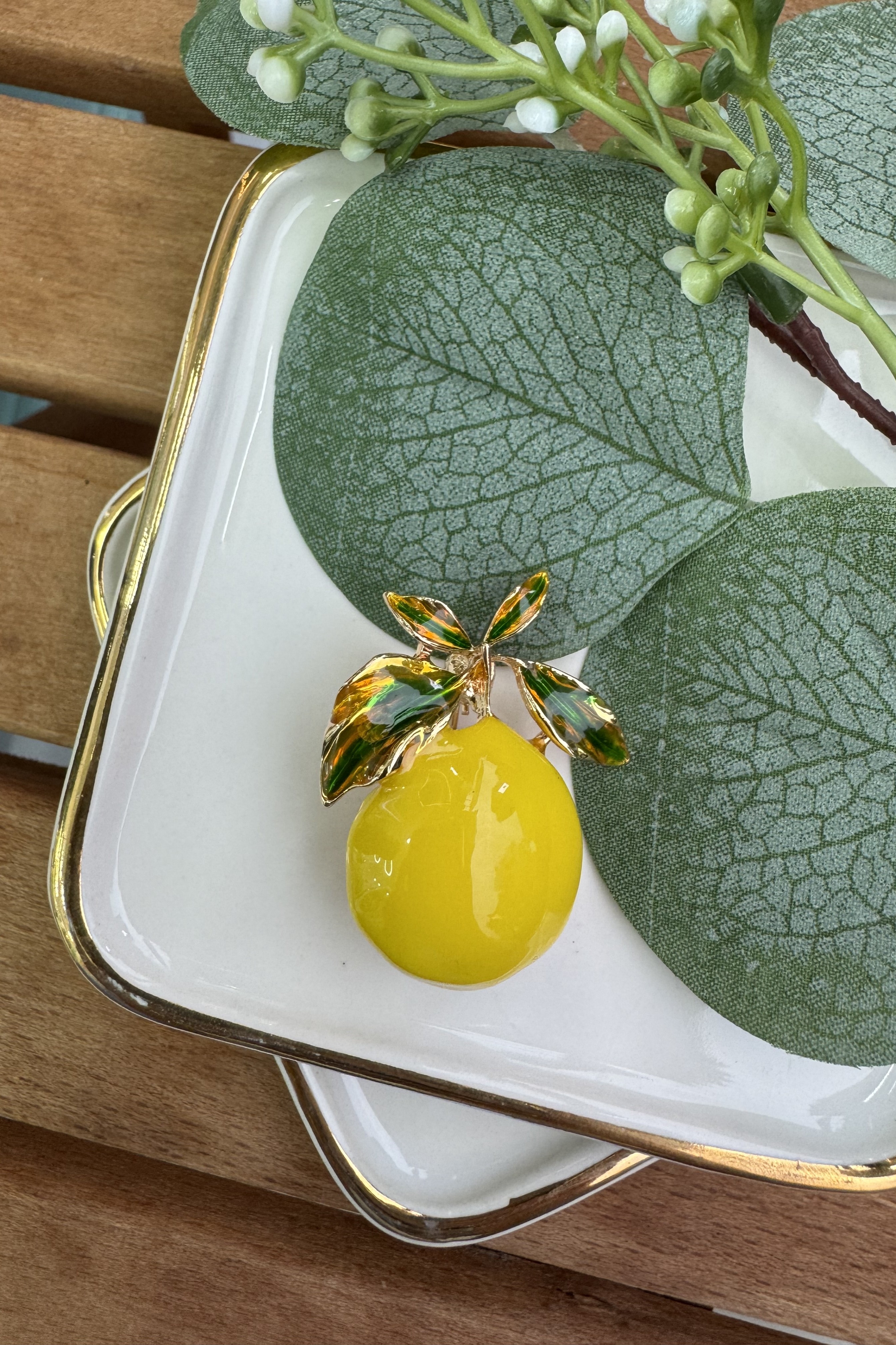 Limon Broş