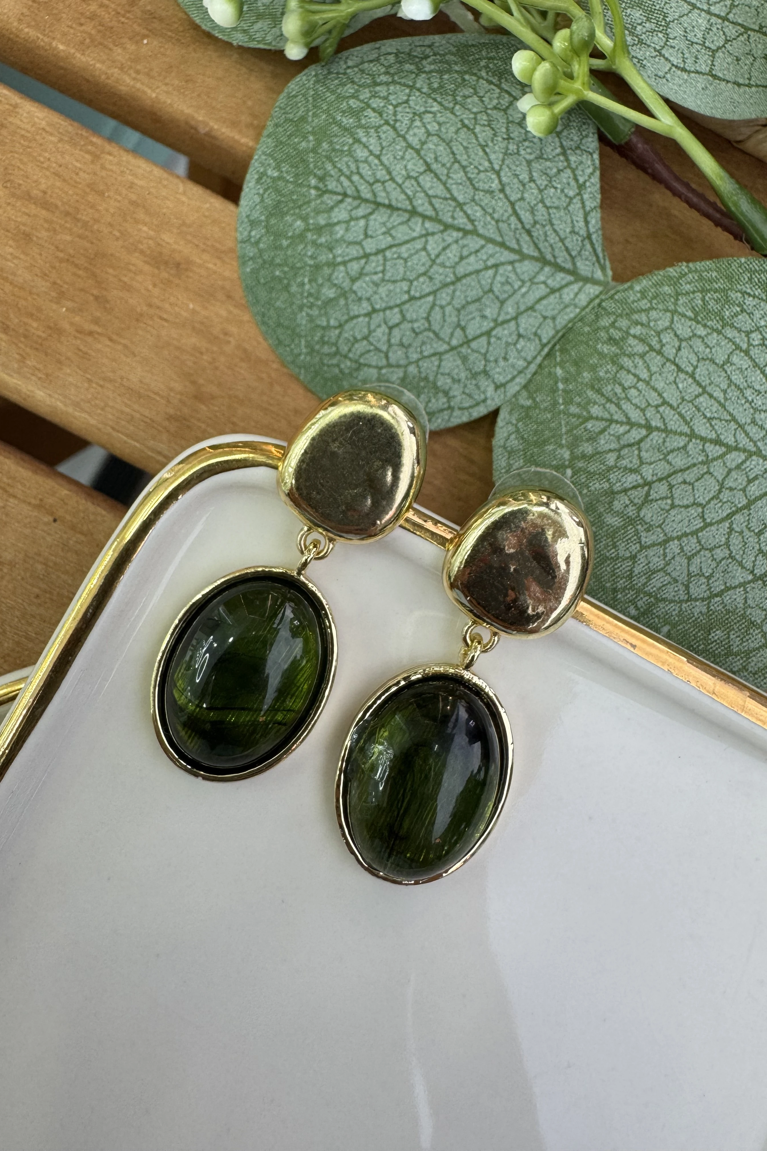 Yeşil Taş Sallantılı Mng Küpe