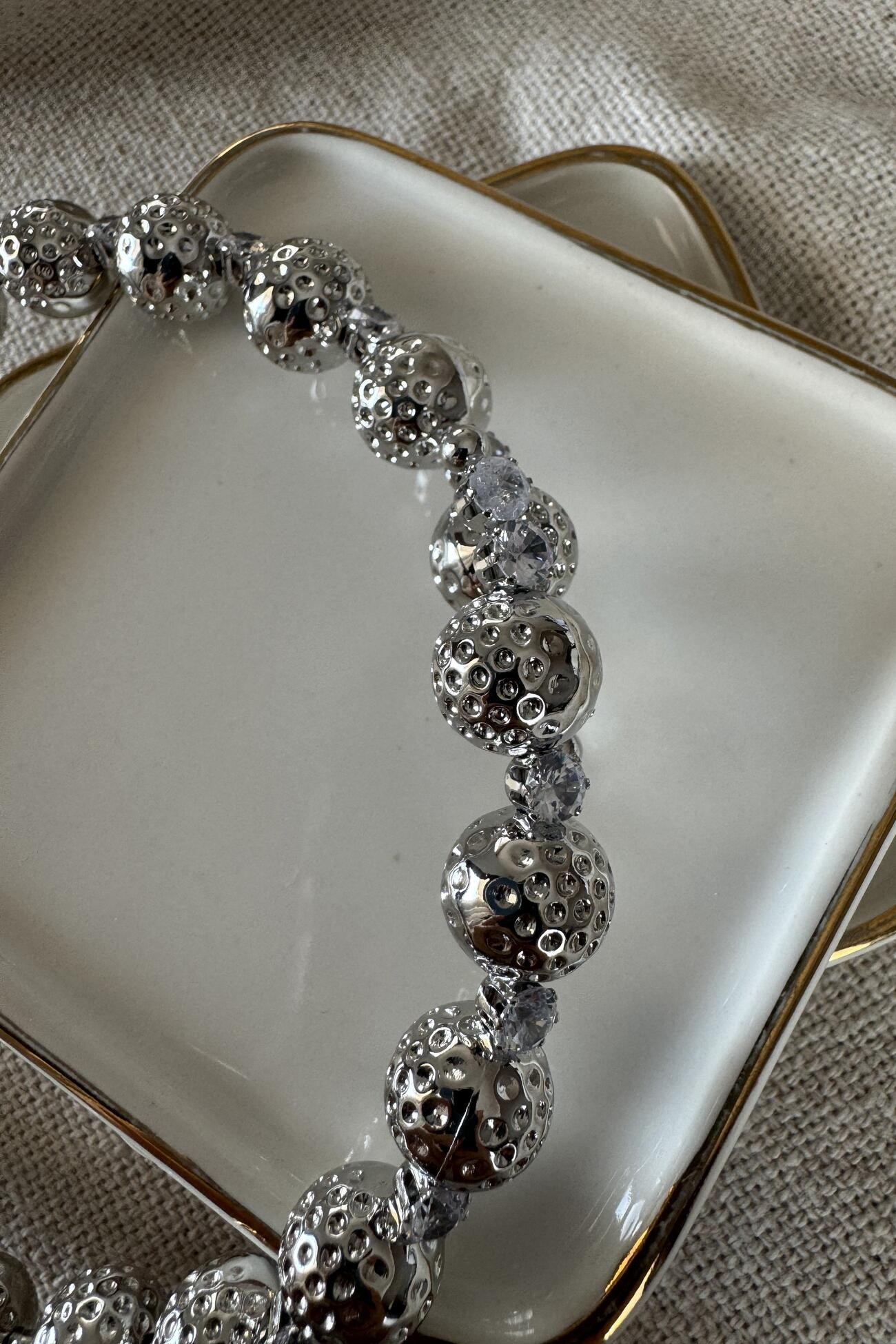 14K Altın Kaplama Dövmeli Top & Tek Taş Geçişli Choker Kolye