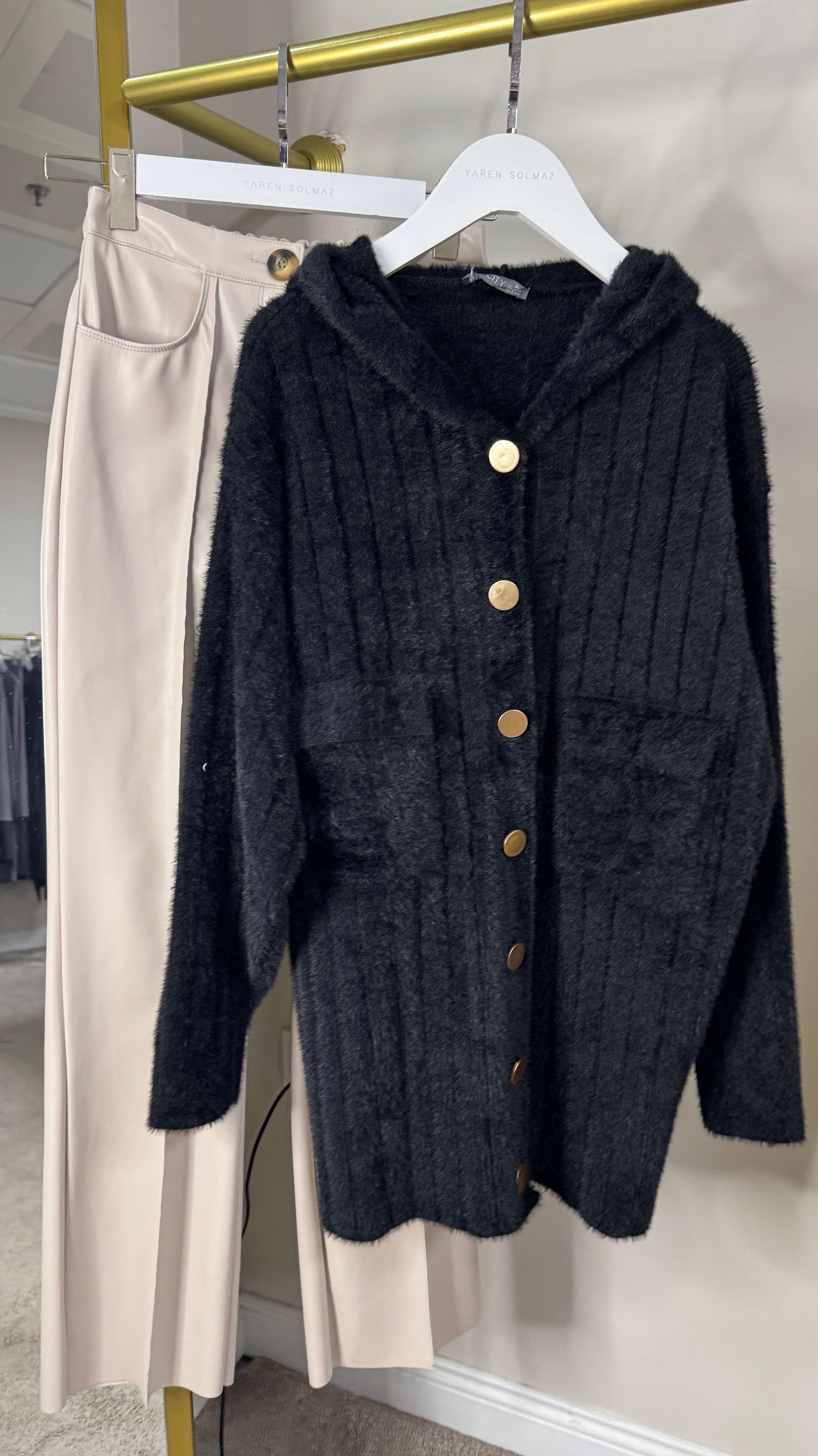 Gold düğmeli angora hırka 