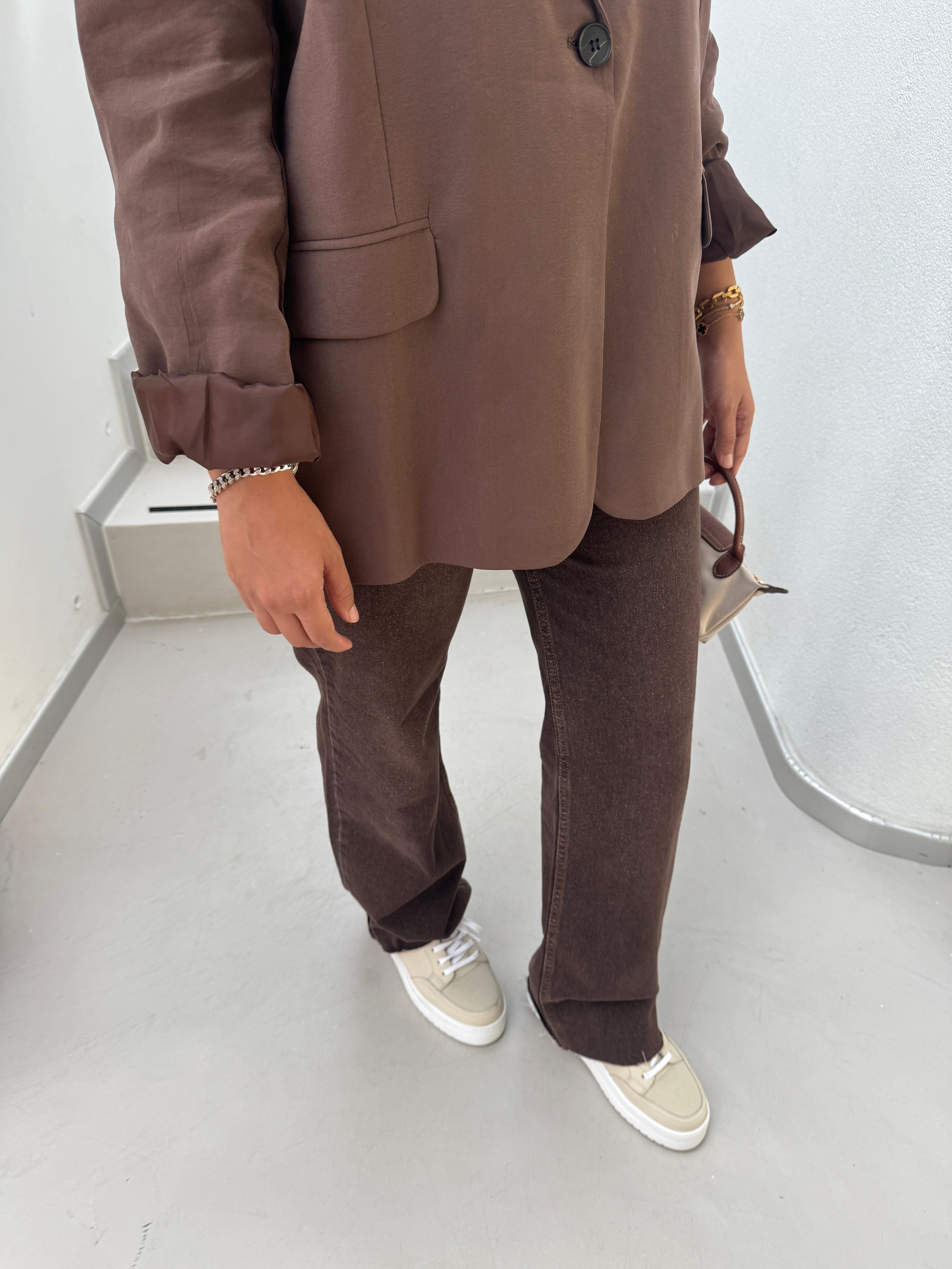 Straight brown jean 