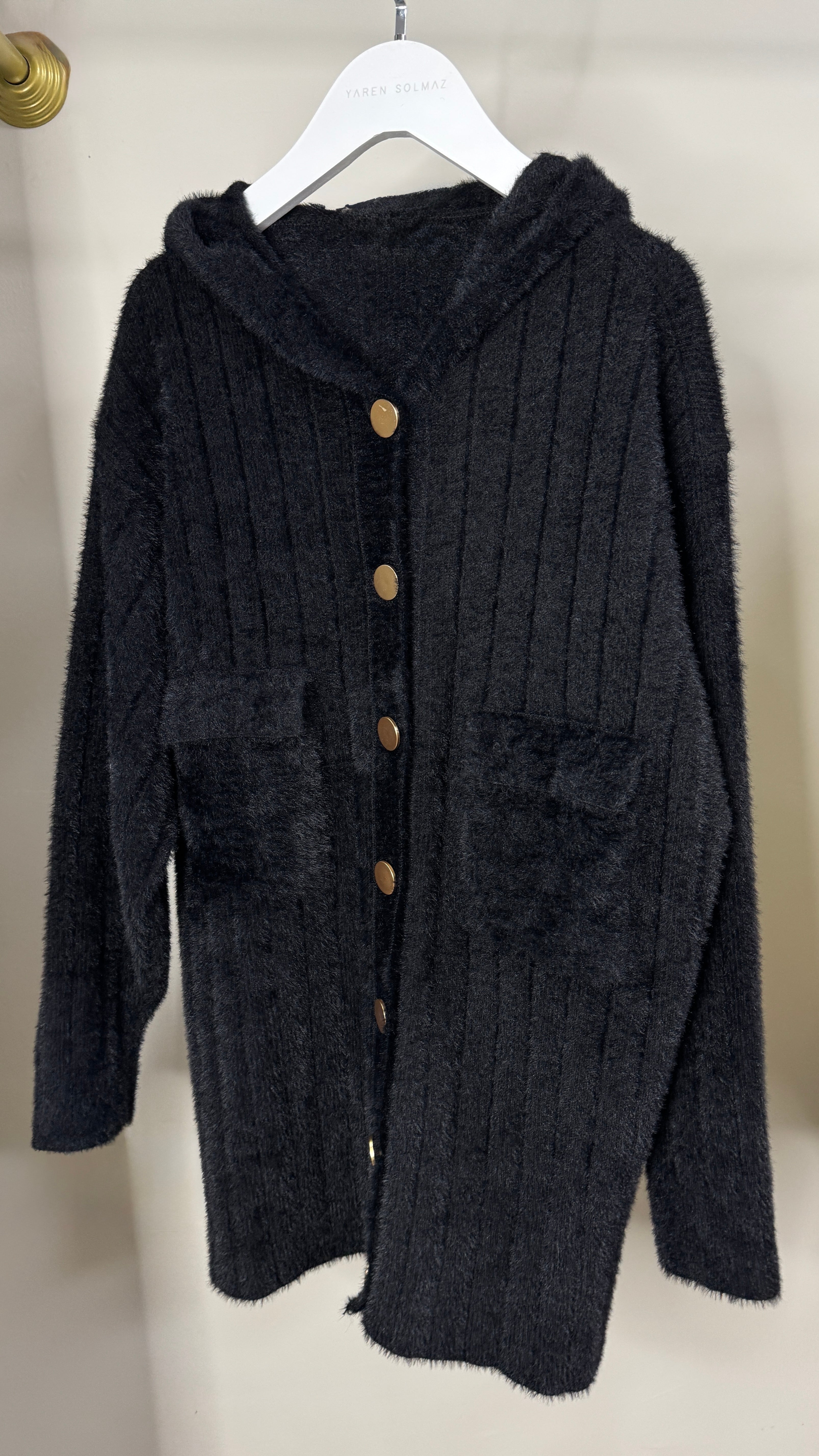 Gold düğmeli angora hırka 