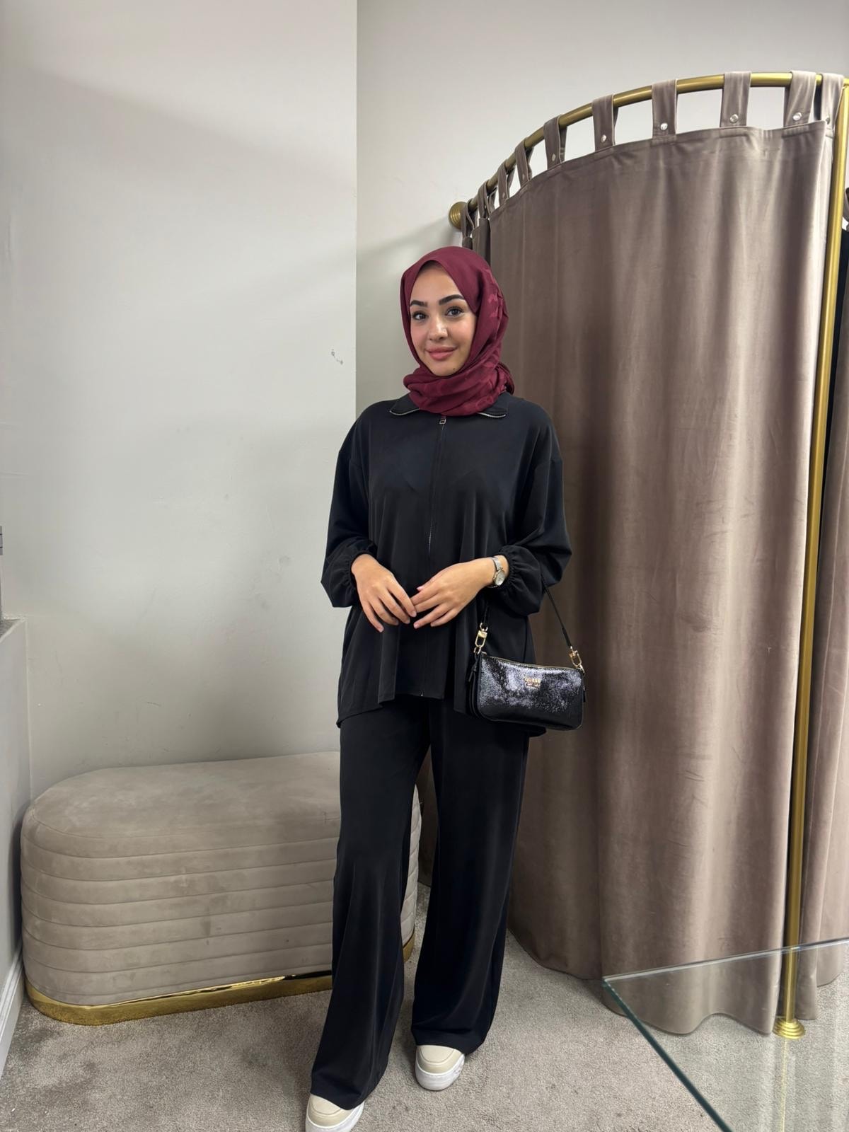 Sırt detaylı eşofman takımı