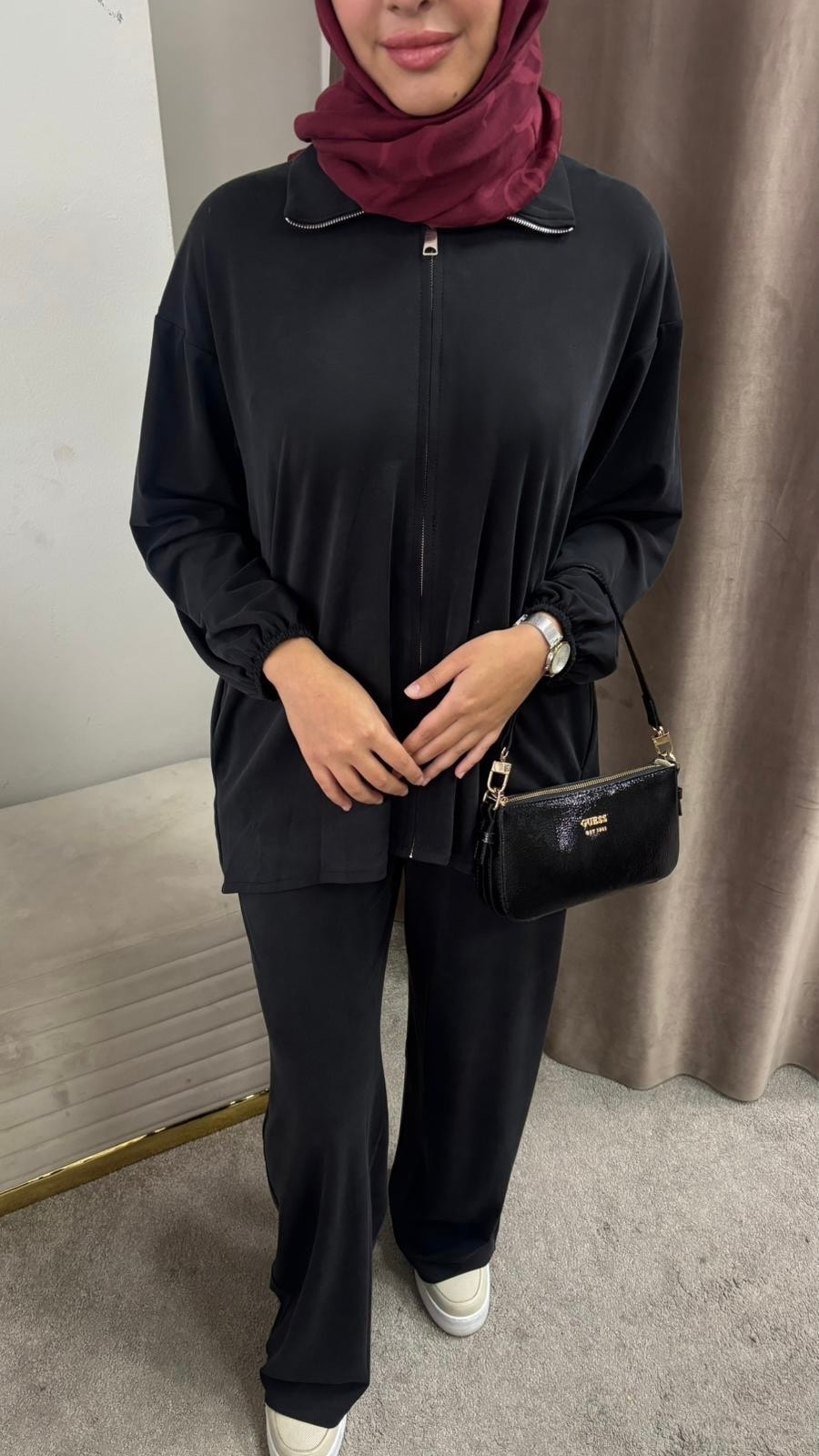 Sırt detaylı eşofman takımı