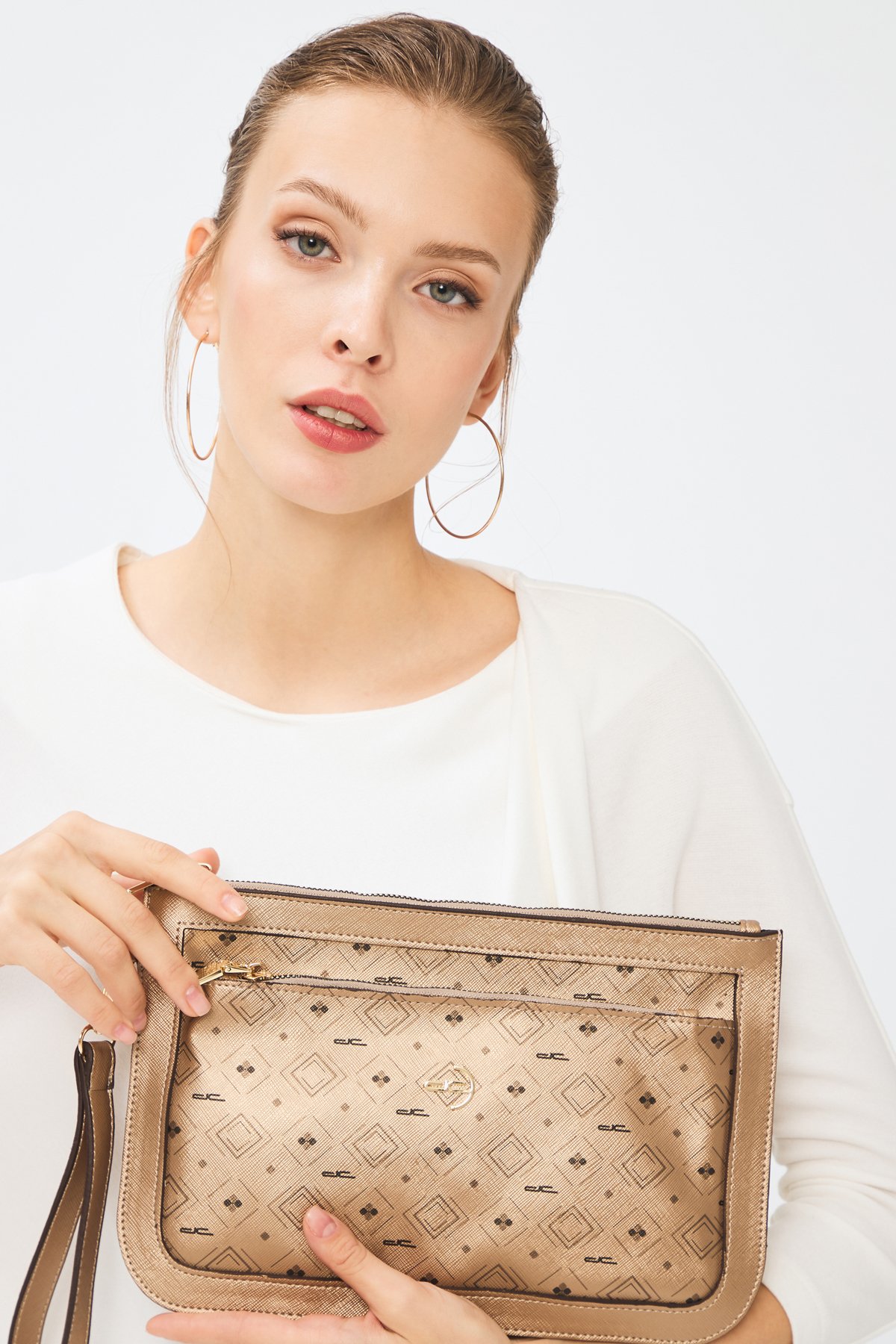 Kadın Basic Clutch Çanta Monogram Desenli Altın