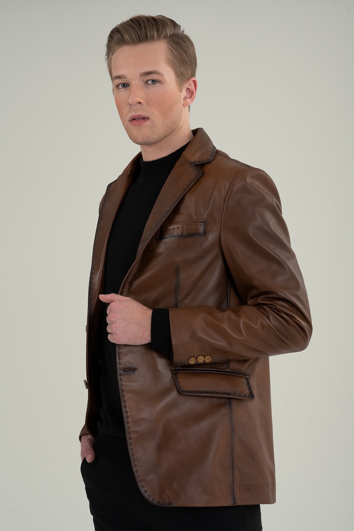 Doriano Tan Leather Coat