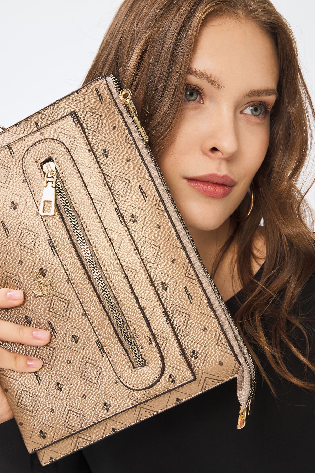 Kadın Basic Clutch Çanta Monogram Desen Altın Siyah