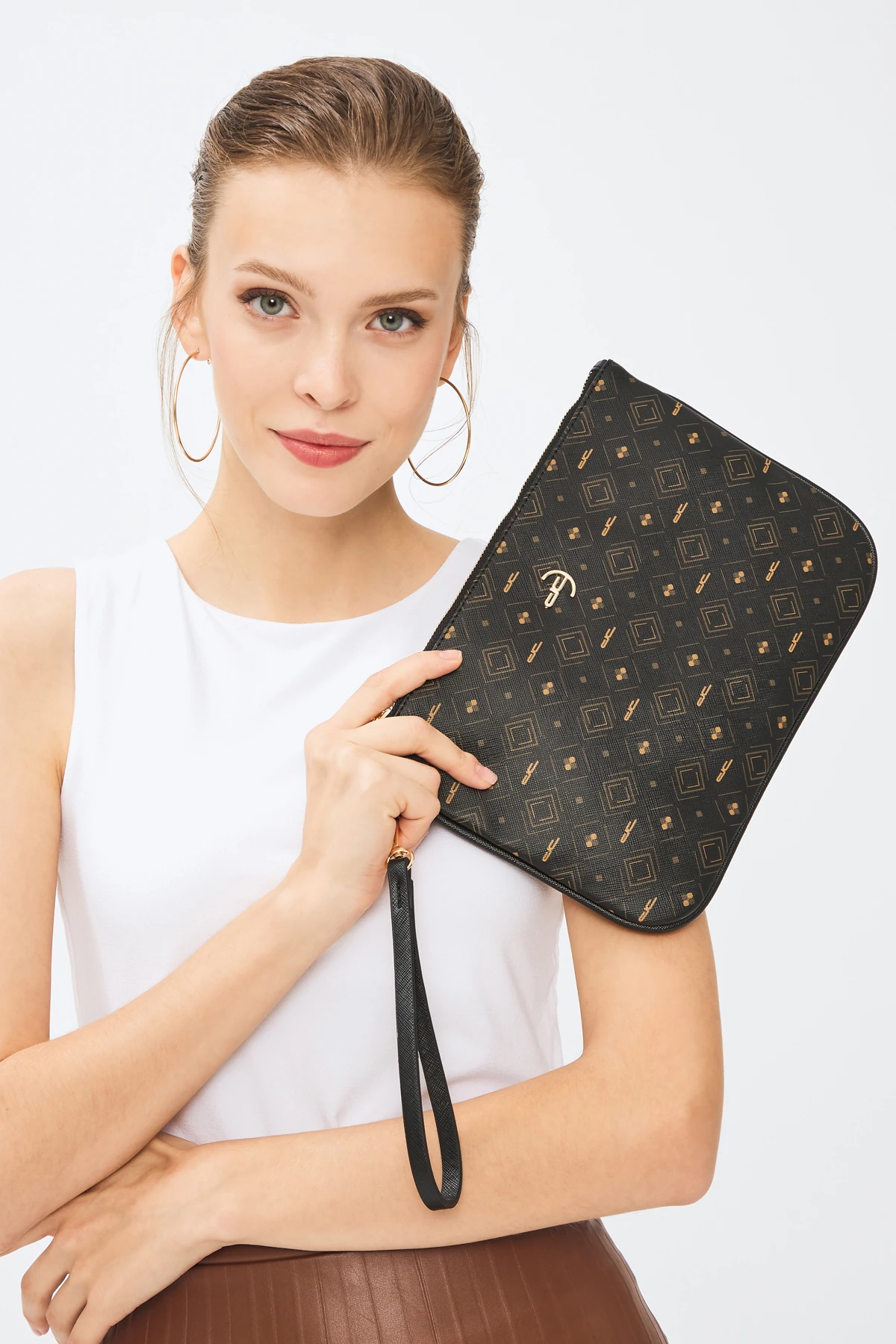 Kadın Basic Clutch Çanta Monogram Desenli Siyah Taba