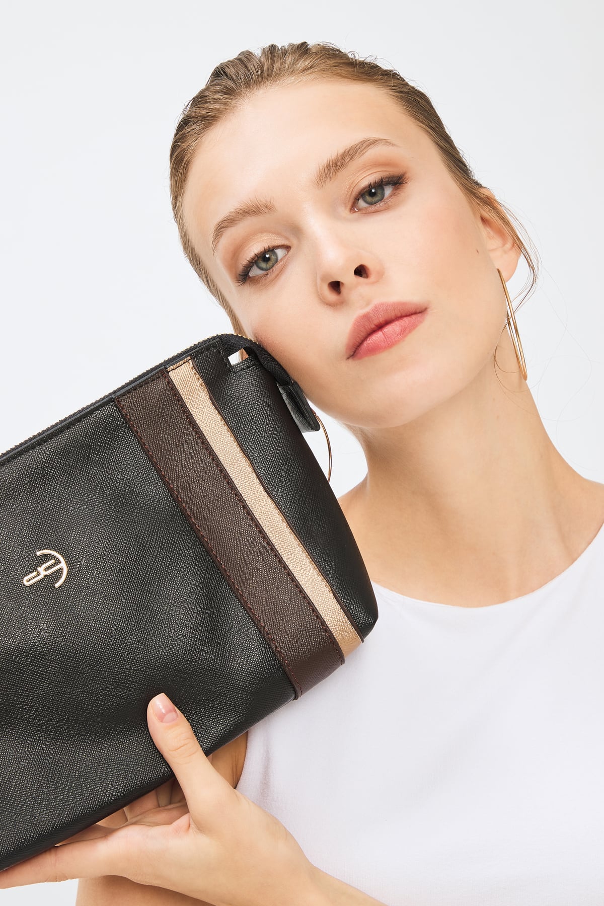 Kadın Basic Clutch Çanta Düz Desenli Şeritli Logolu Siyah Kahverengi