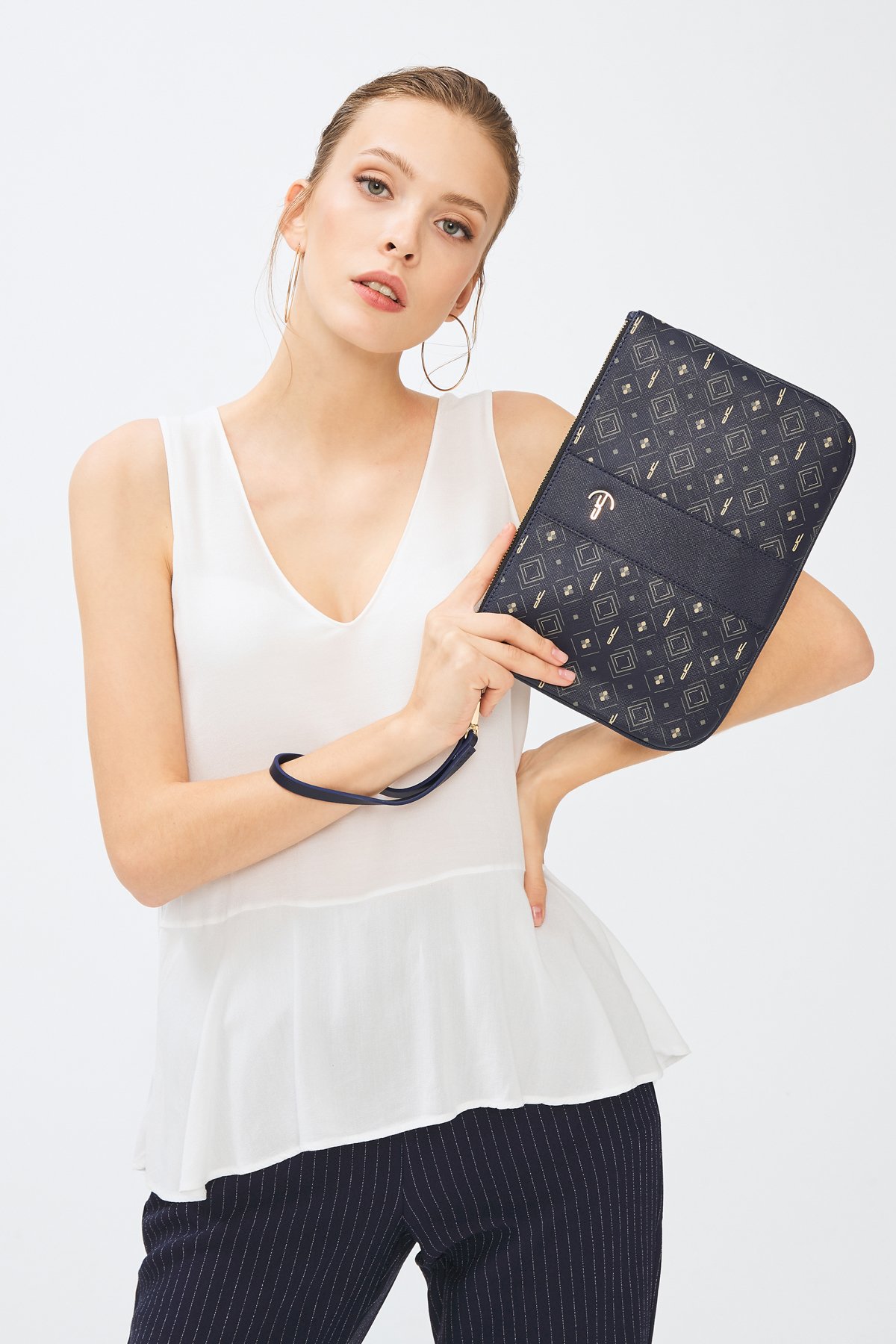 Kadın Basic Clutch Çanta Monogram Desenli Şeritli Logolu Lacivert