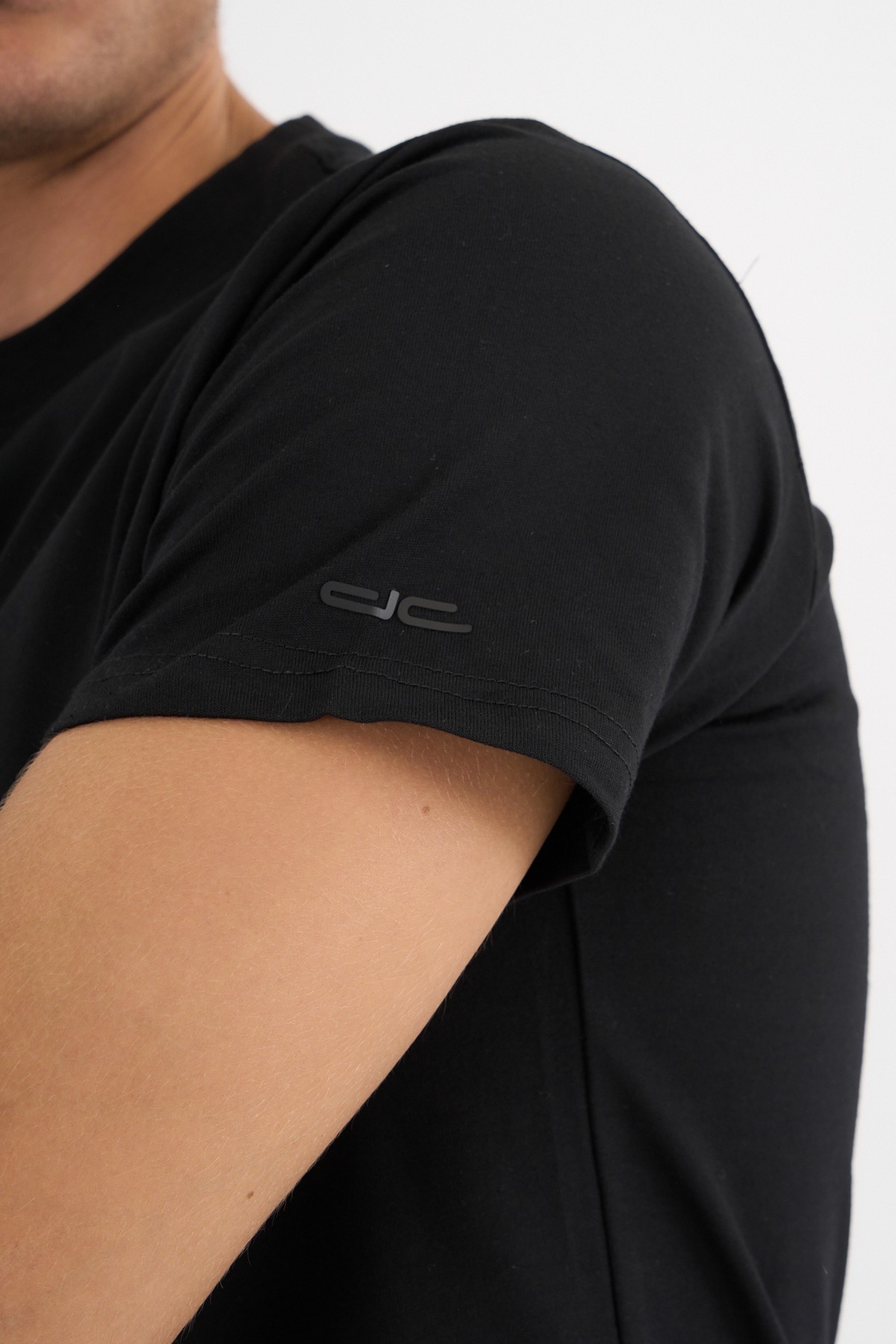 Erkek Siyah %100 Pamuklu Standart Kalıp T-Shirt