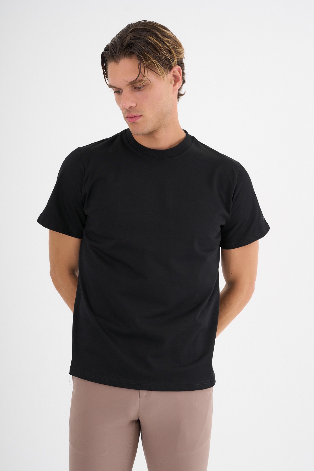 Erkek Siyah %100 Pamuklu Standart Kalıp T-Shirt